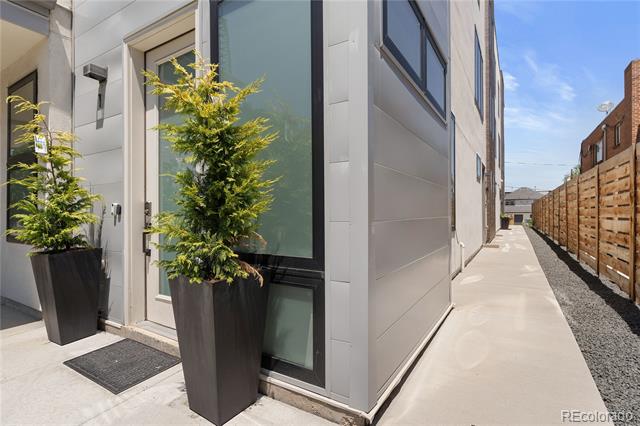 2851 W 23rd Avenue Unit: 1
