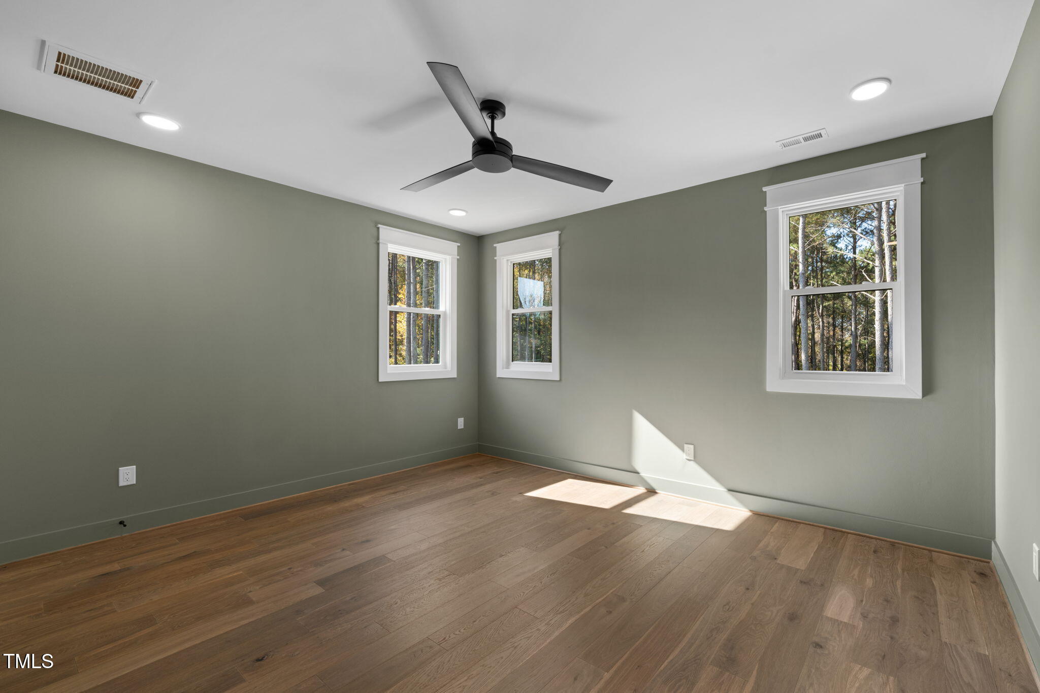 1601 Legacy Ridge Lane