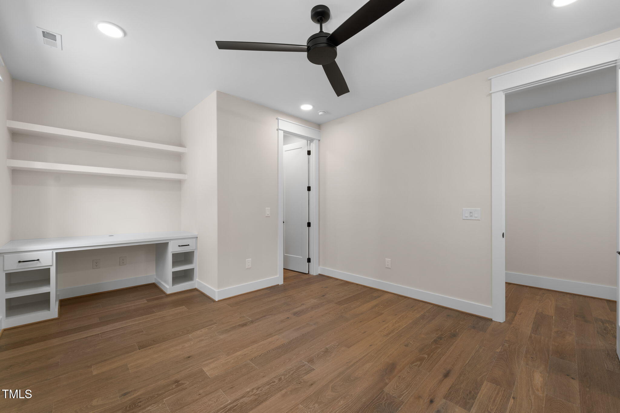 1601 Legacy Ridge Lane