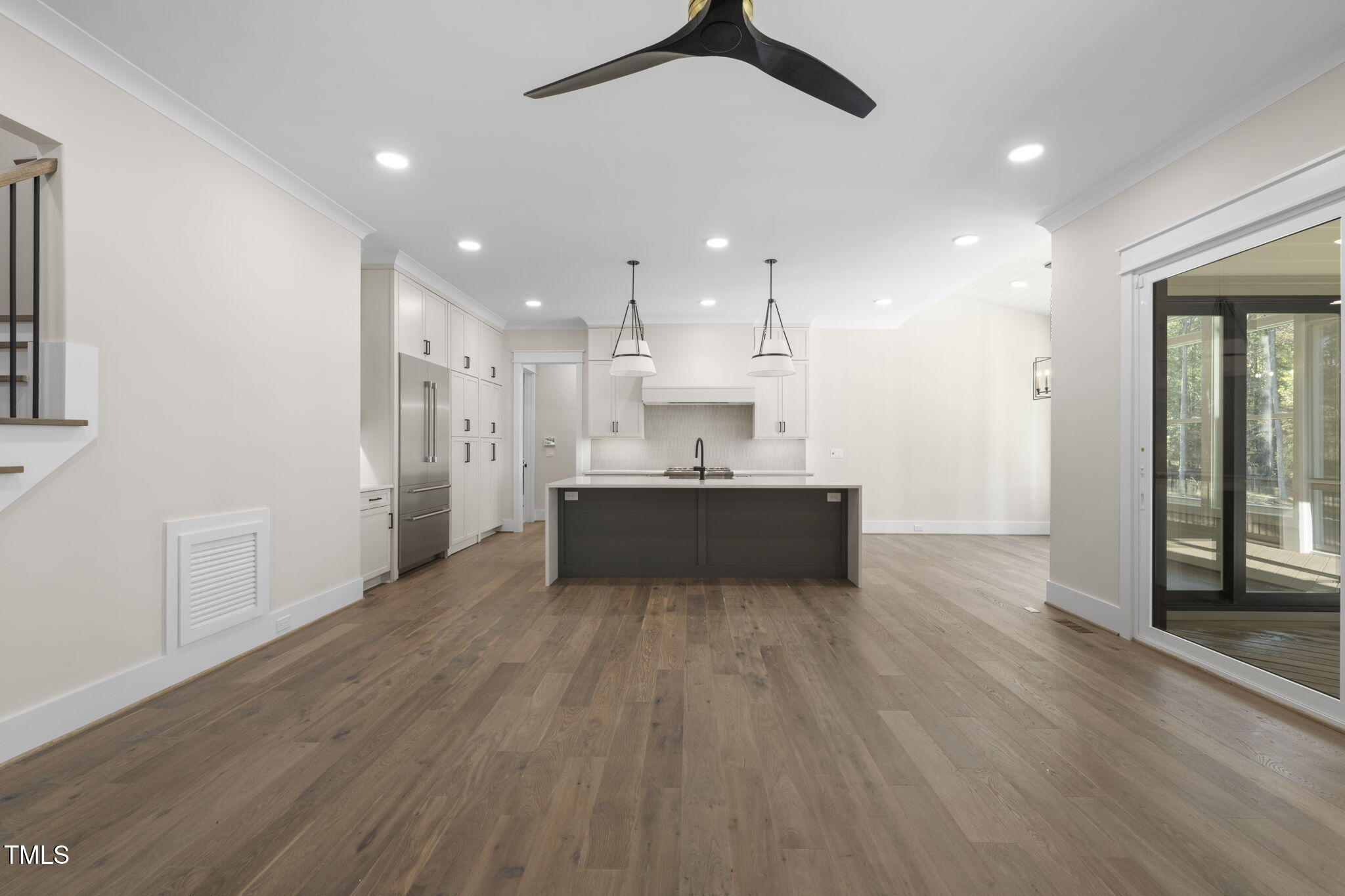 1601 Legacy Ridge Lane