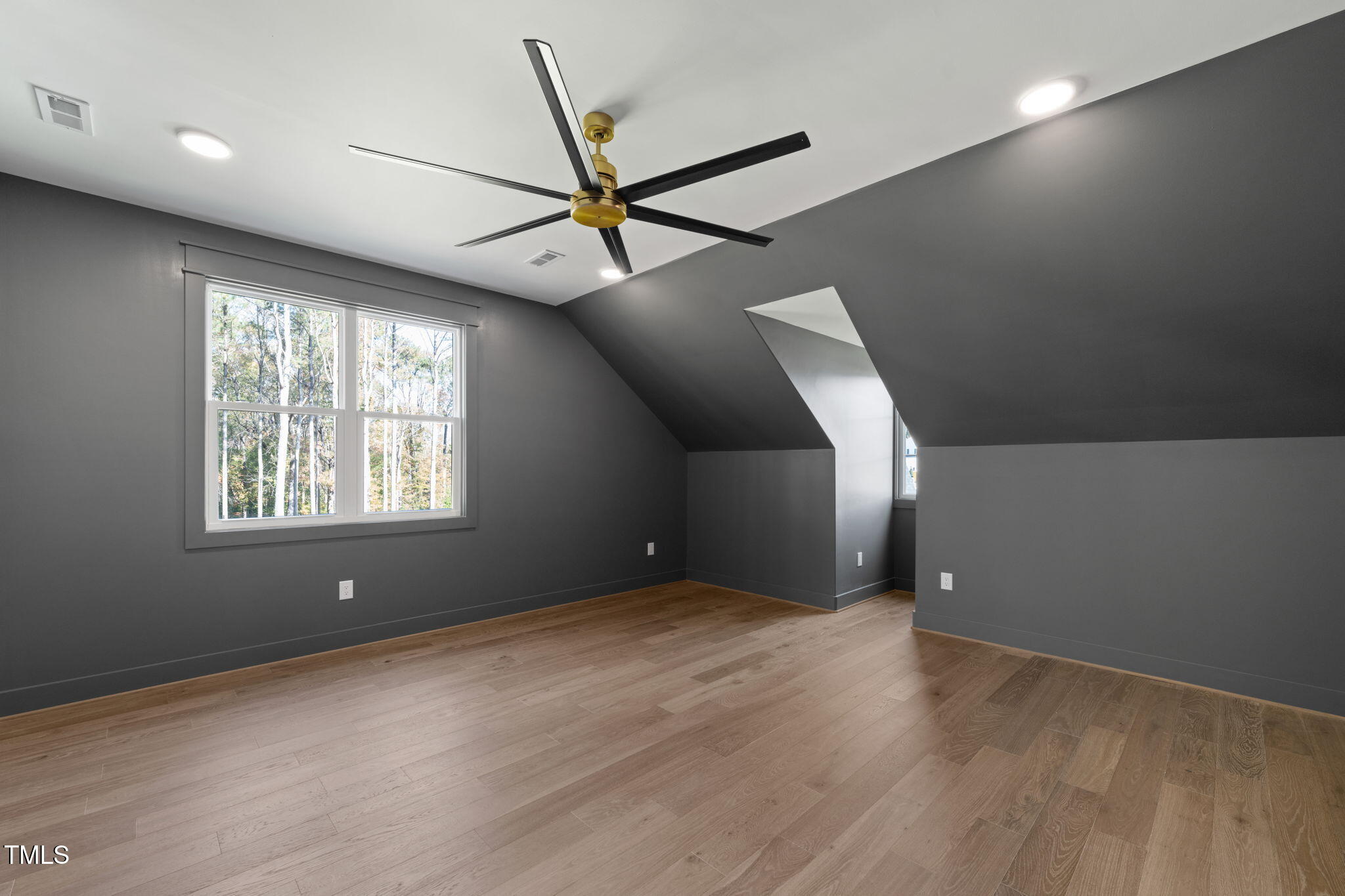 1601 Legacy Ridge Lane