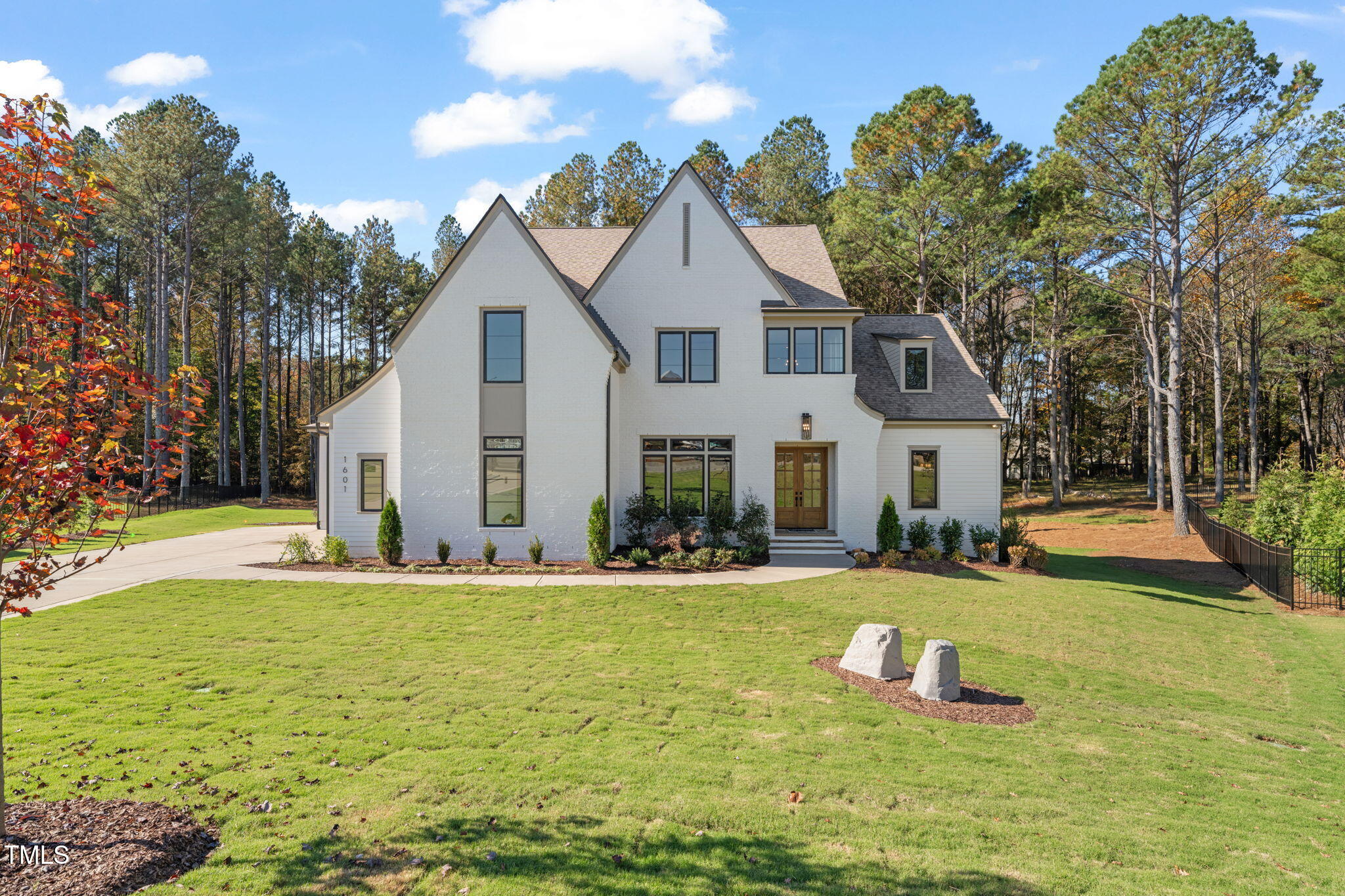 1601 Legacy Ridge Lane