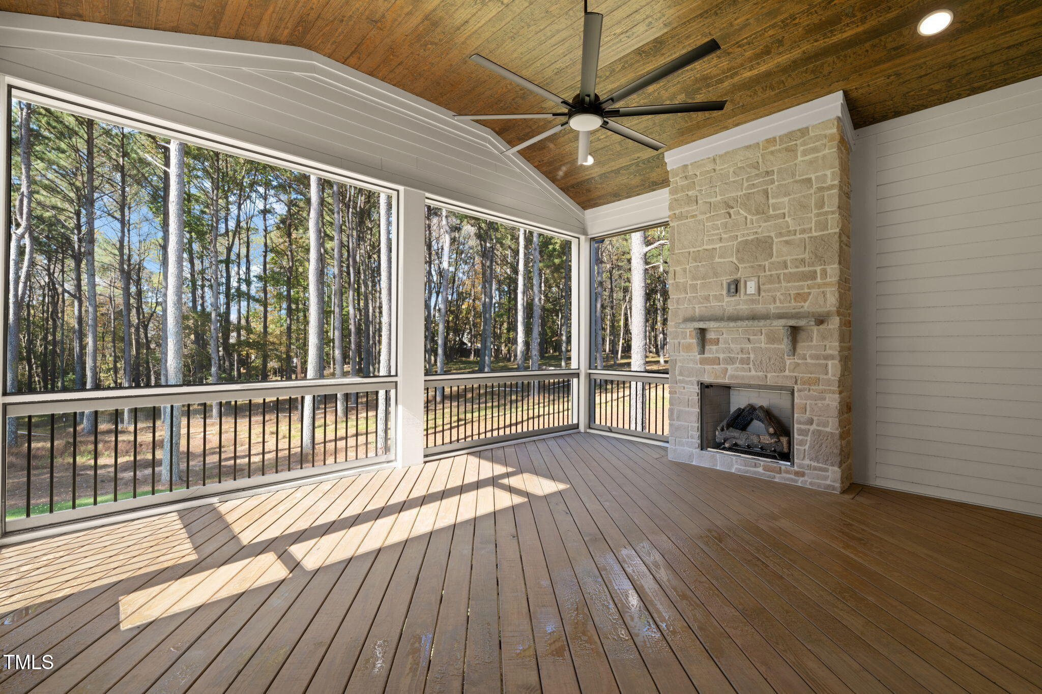 1601 Legacy Ridge Lane