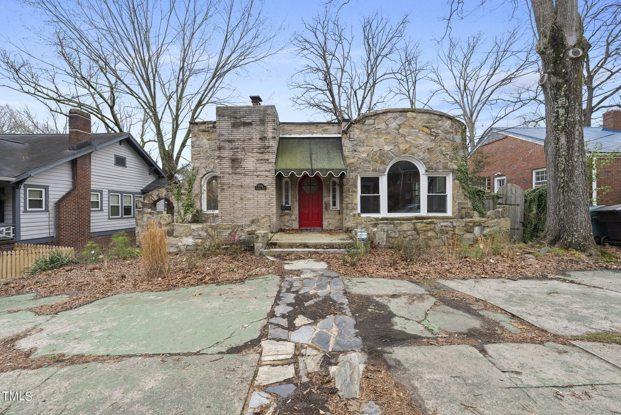 2203 University Drive