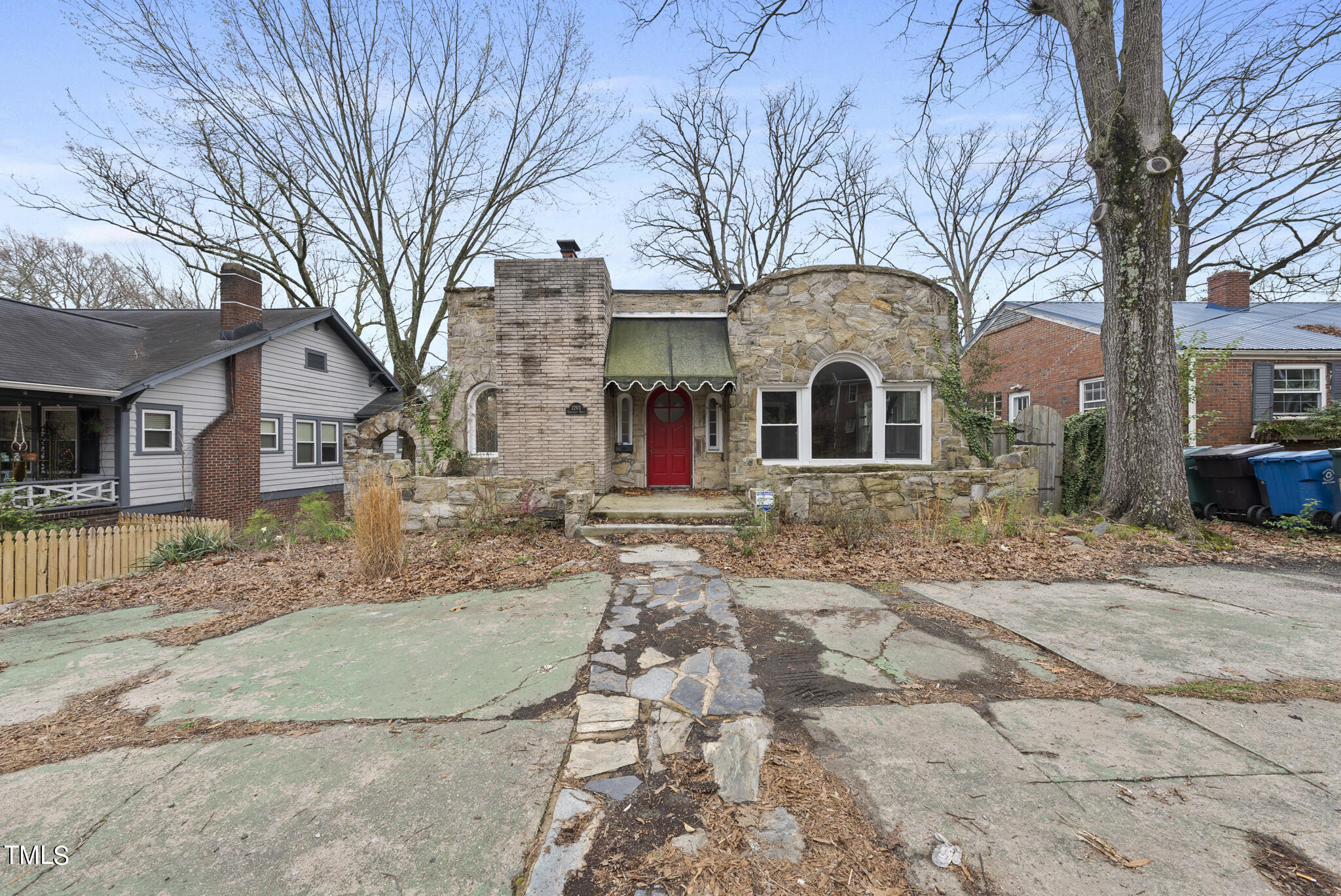 2203 University Drive