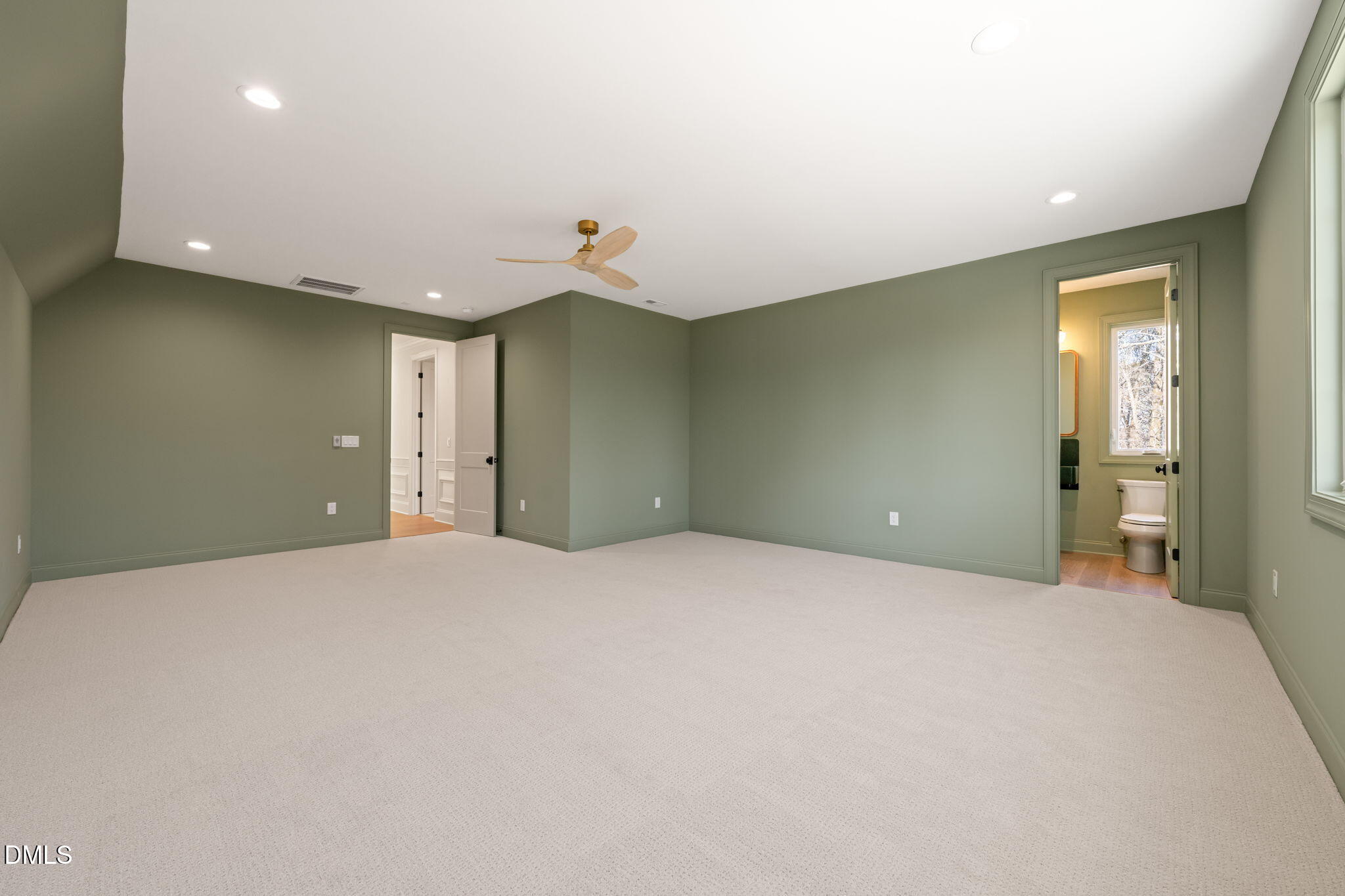 1809 Stream Manor Court
