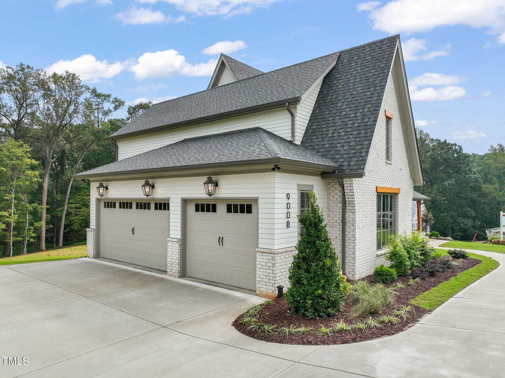 9008 Meadow Pointe Court