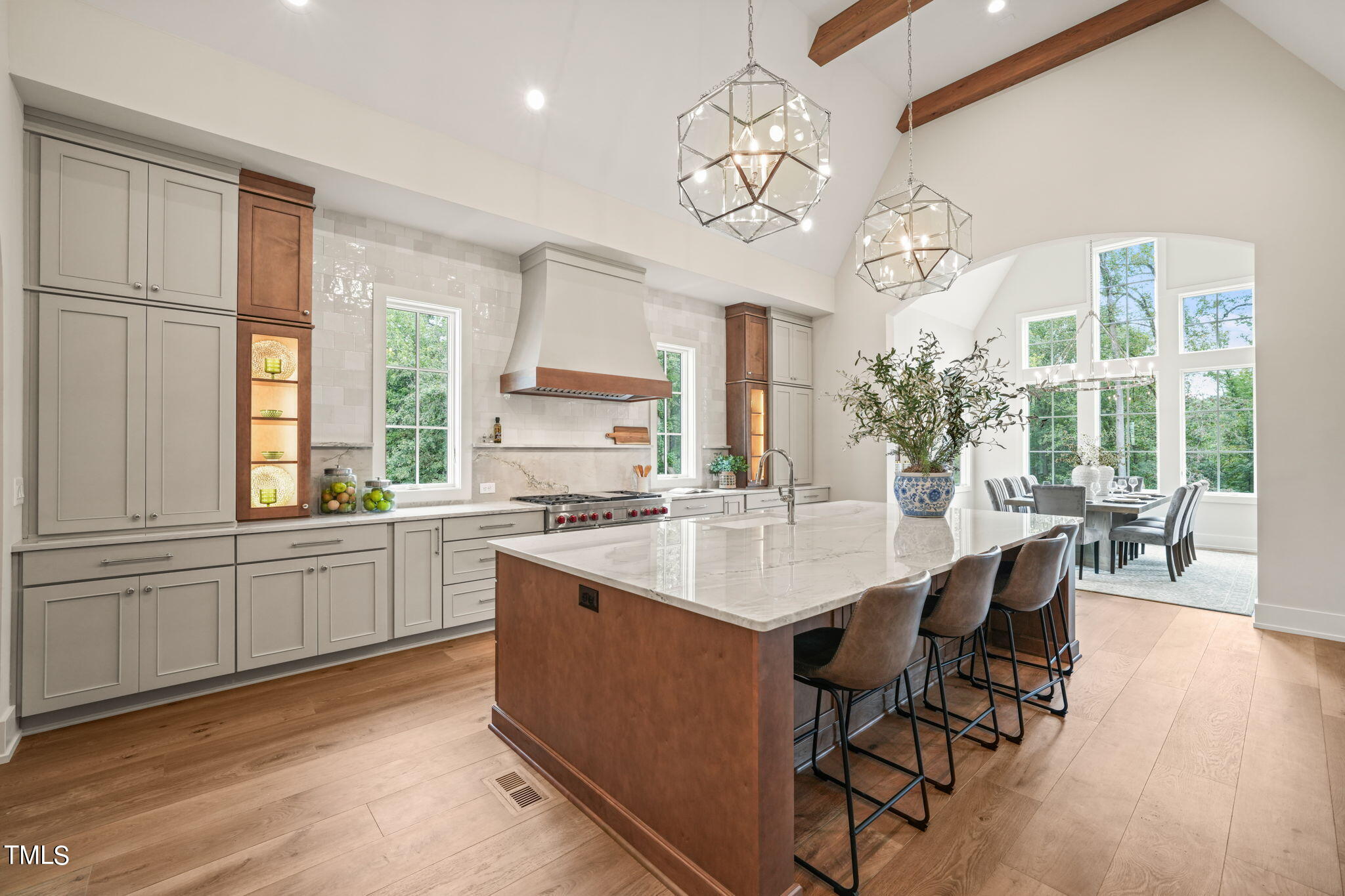 9008 Meadow Pointe Court