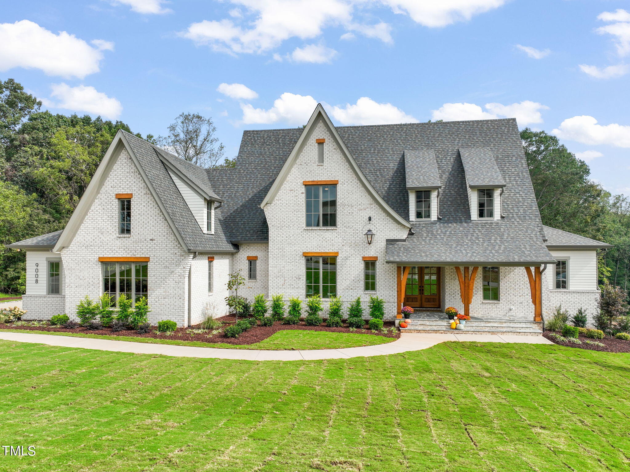 9008 Meadow Pointe Court