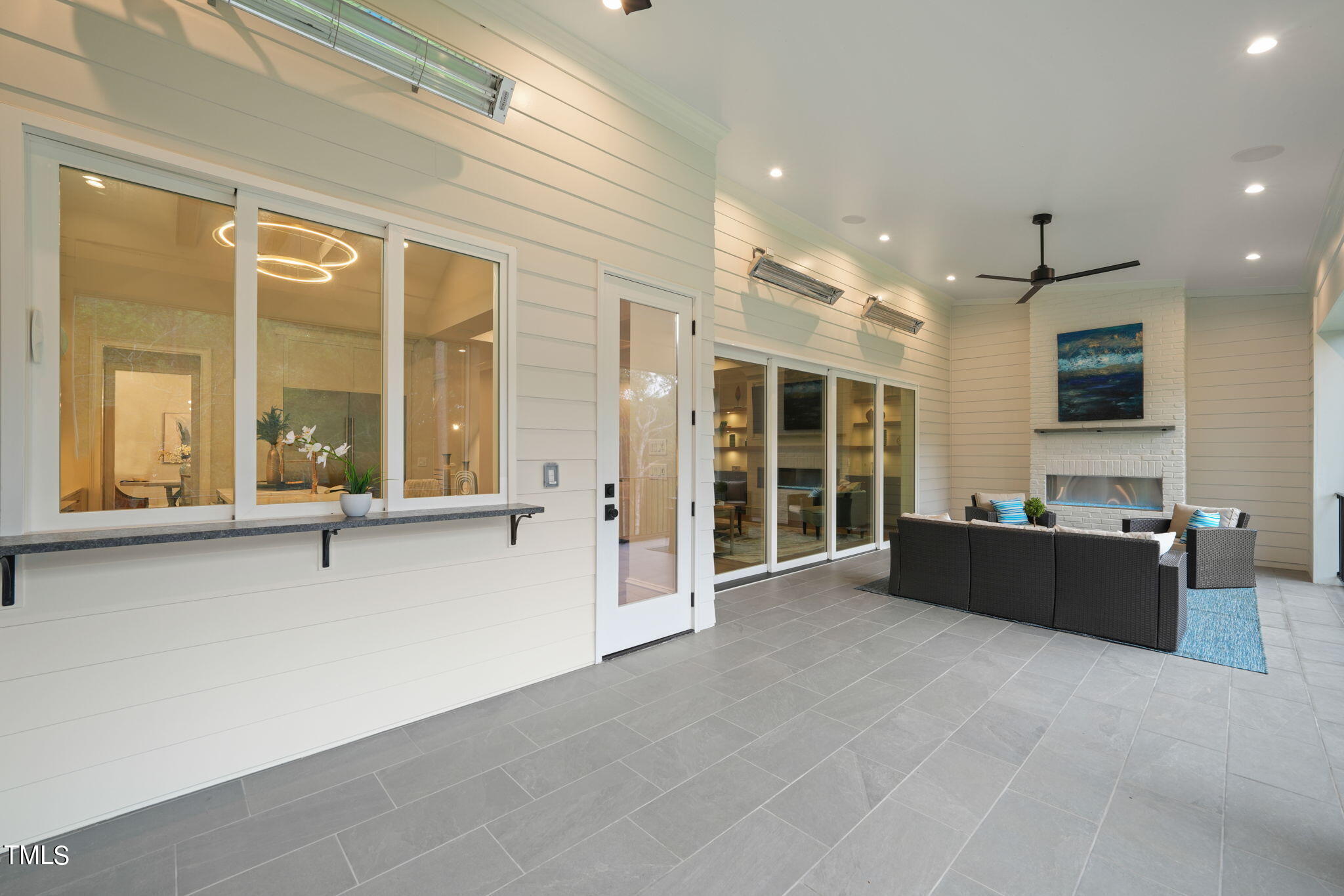 1621 Legacy Ridge Lane