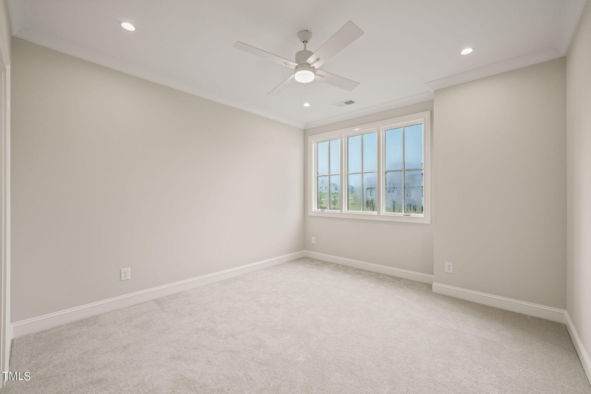 1621 Legacy Ridge Lane