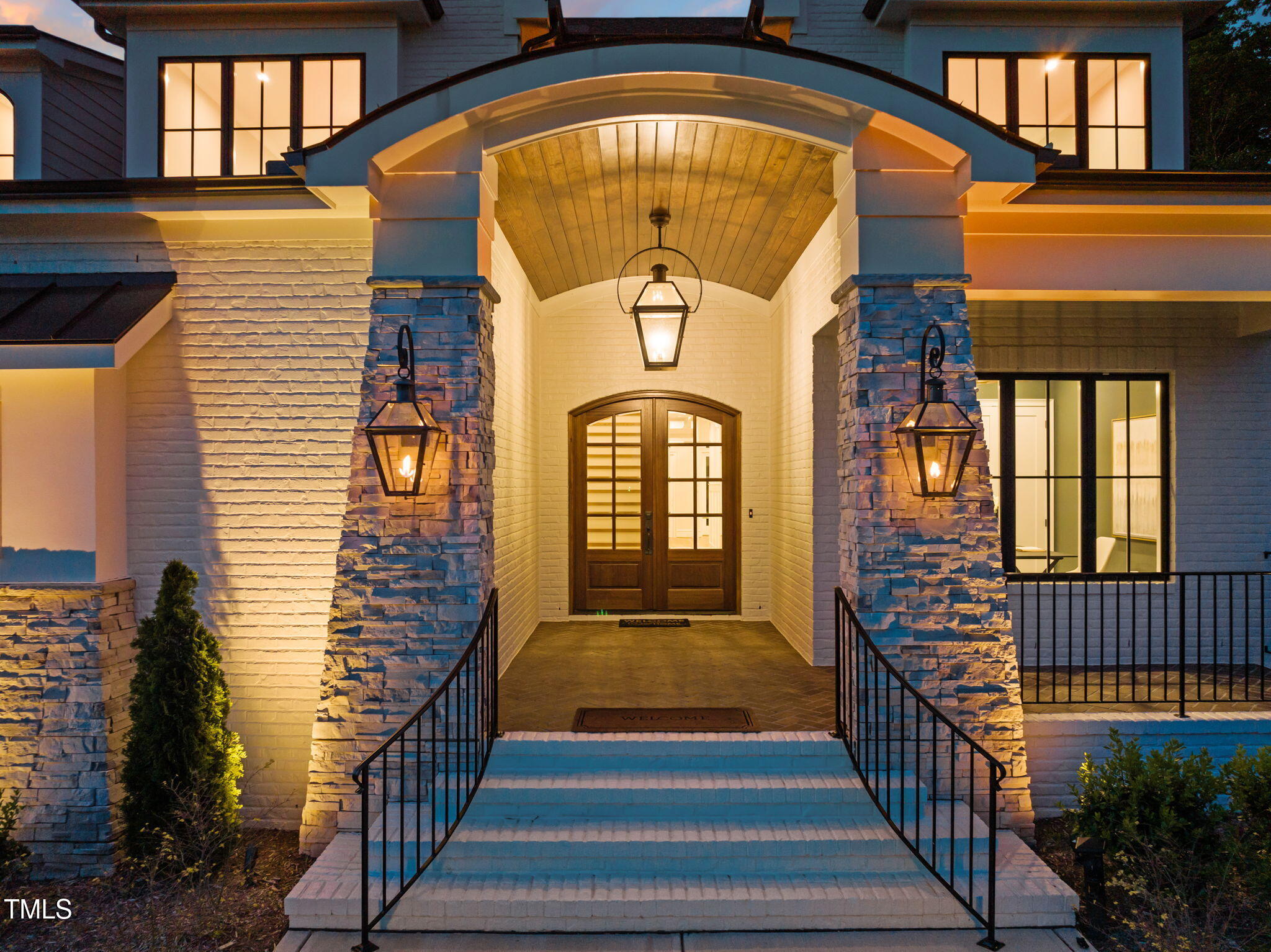 1621 Legacy Ridge Lane