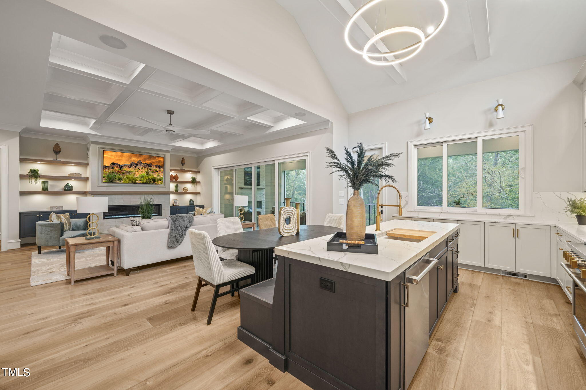1621 Legacy Ridge Lane