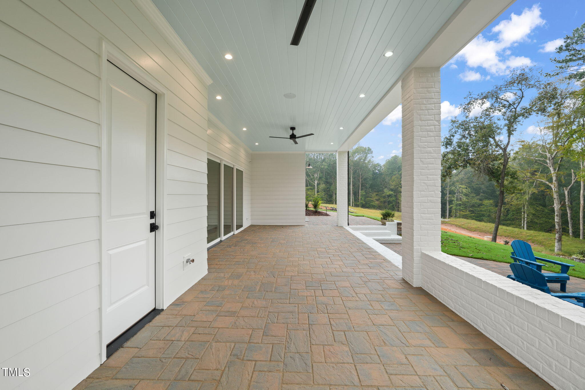 1621 Legacy Ridge Lane