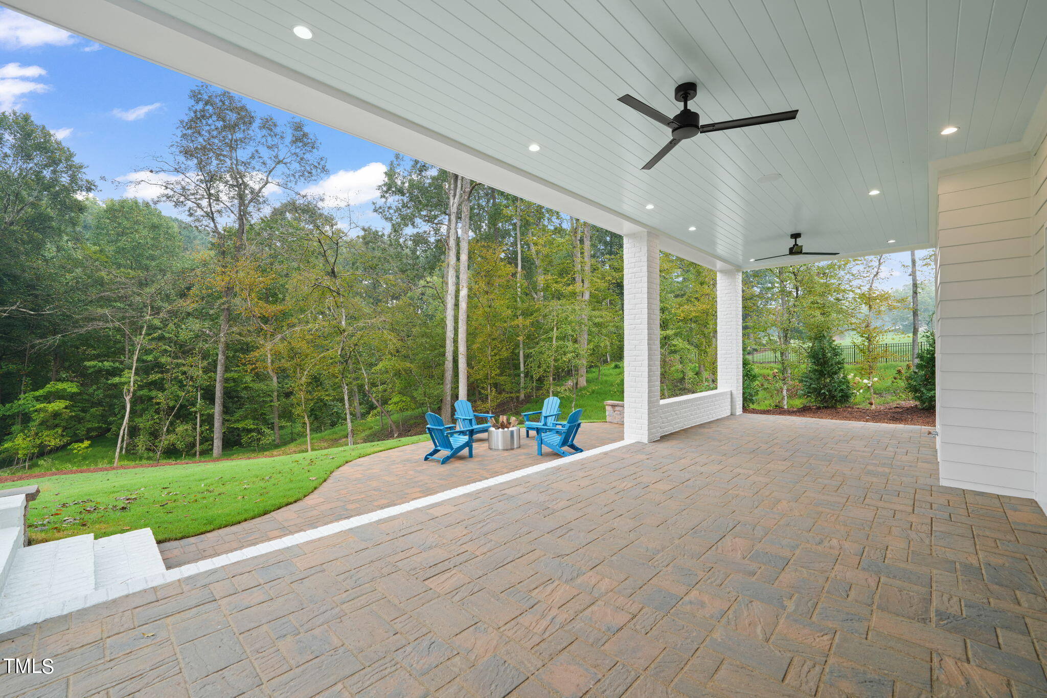 1621 Legacy Ridge Lane