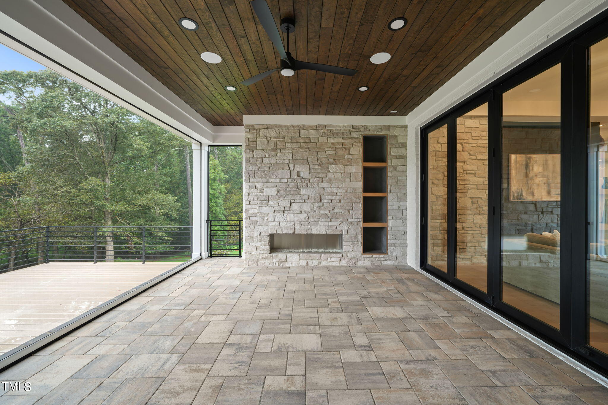 1701 Legacy Ridge Lane