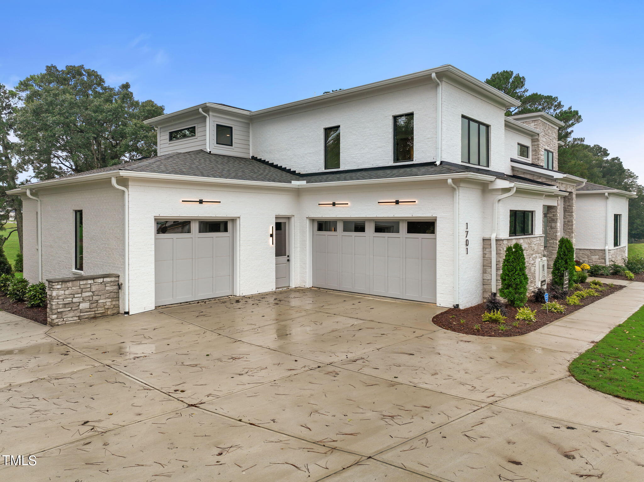 1701 Legacy Ridge Lane