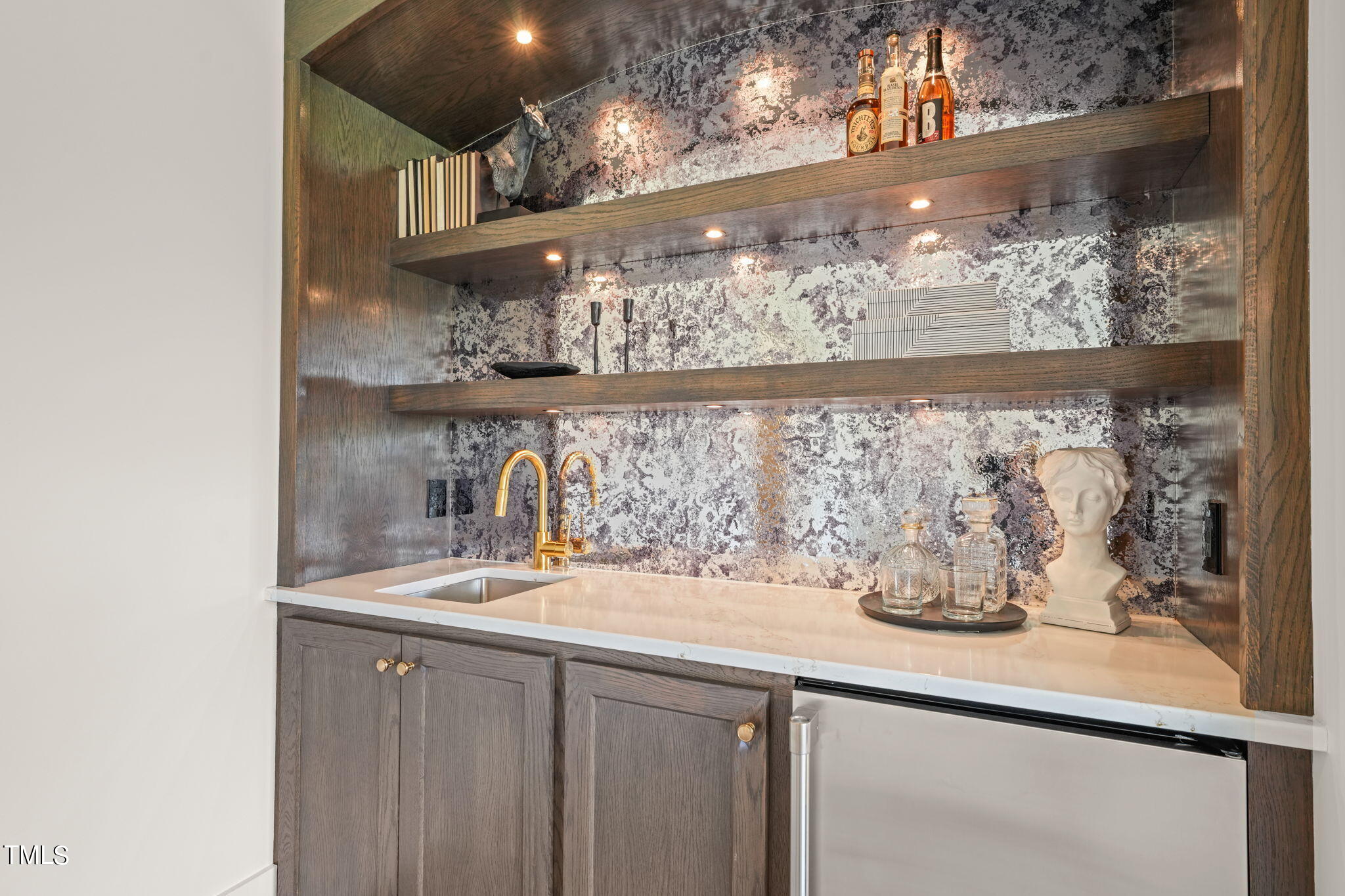 8916 Grand Highland Way