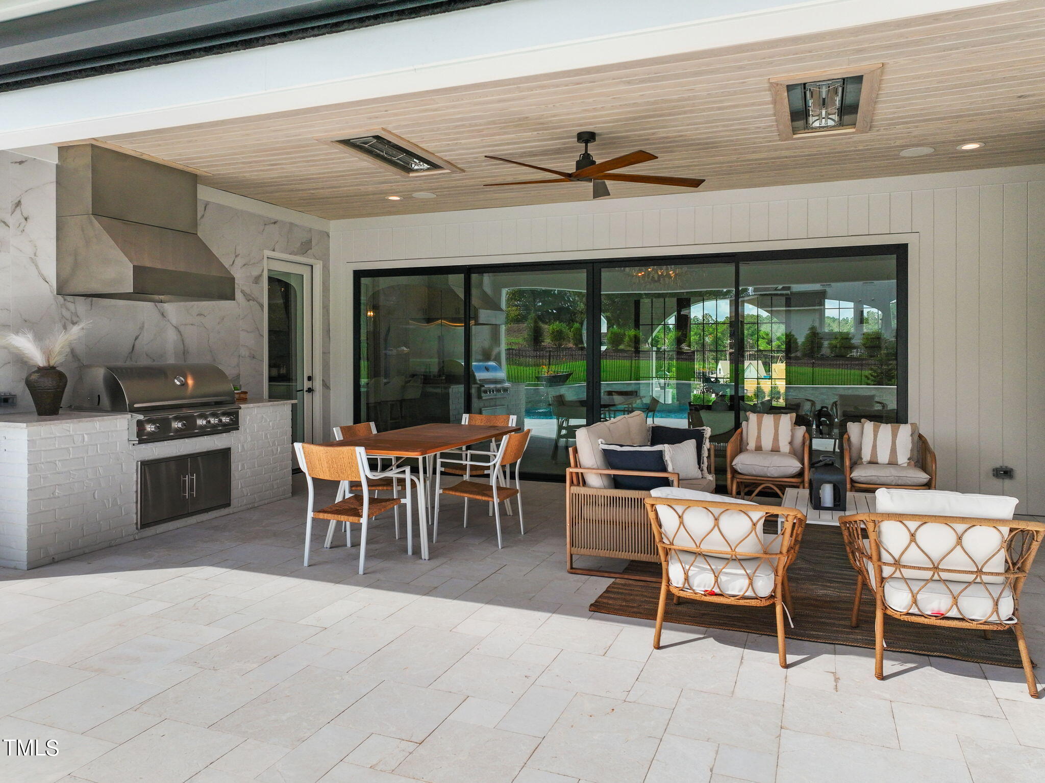 8916 Grand Highland Way