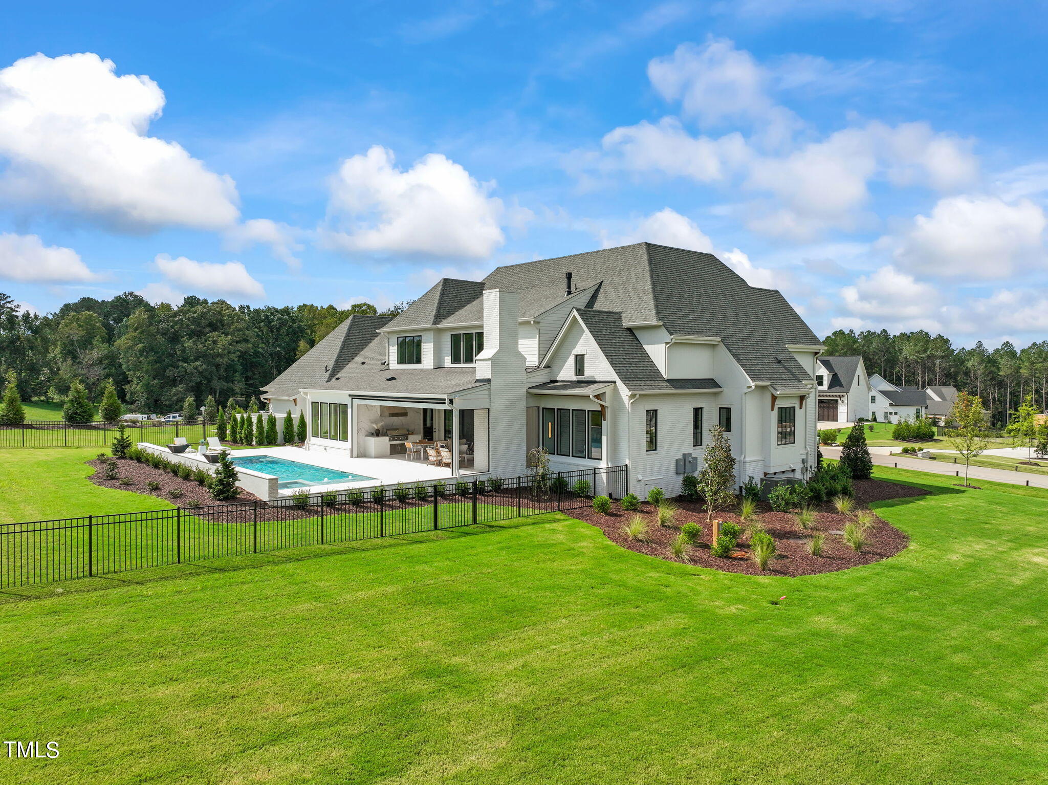 8916 Grand Highland Way