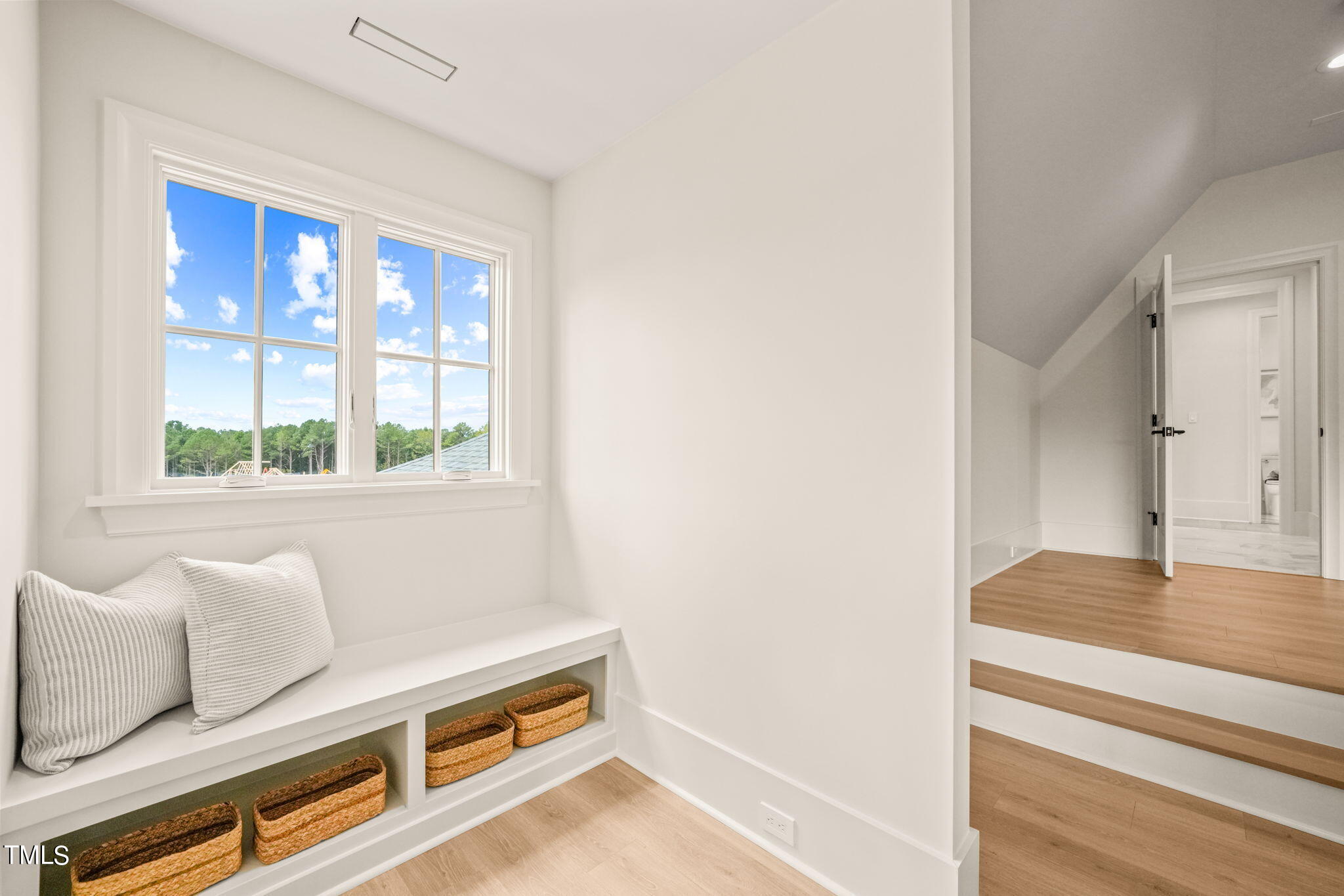 8916 Grand Highland Way