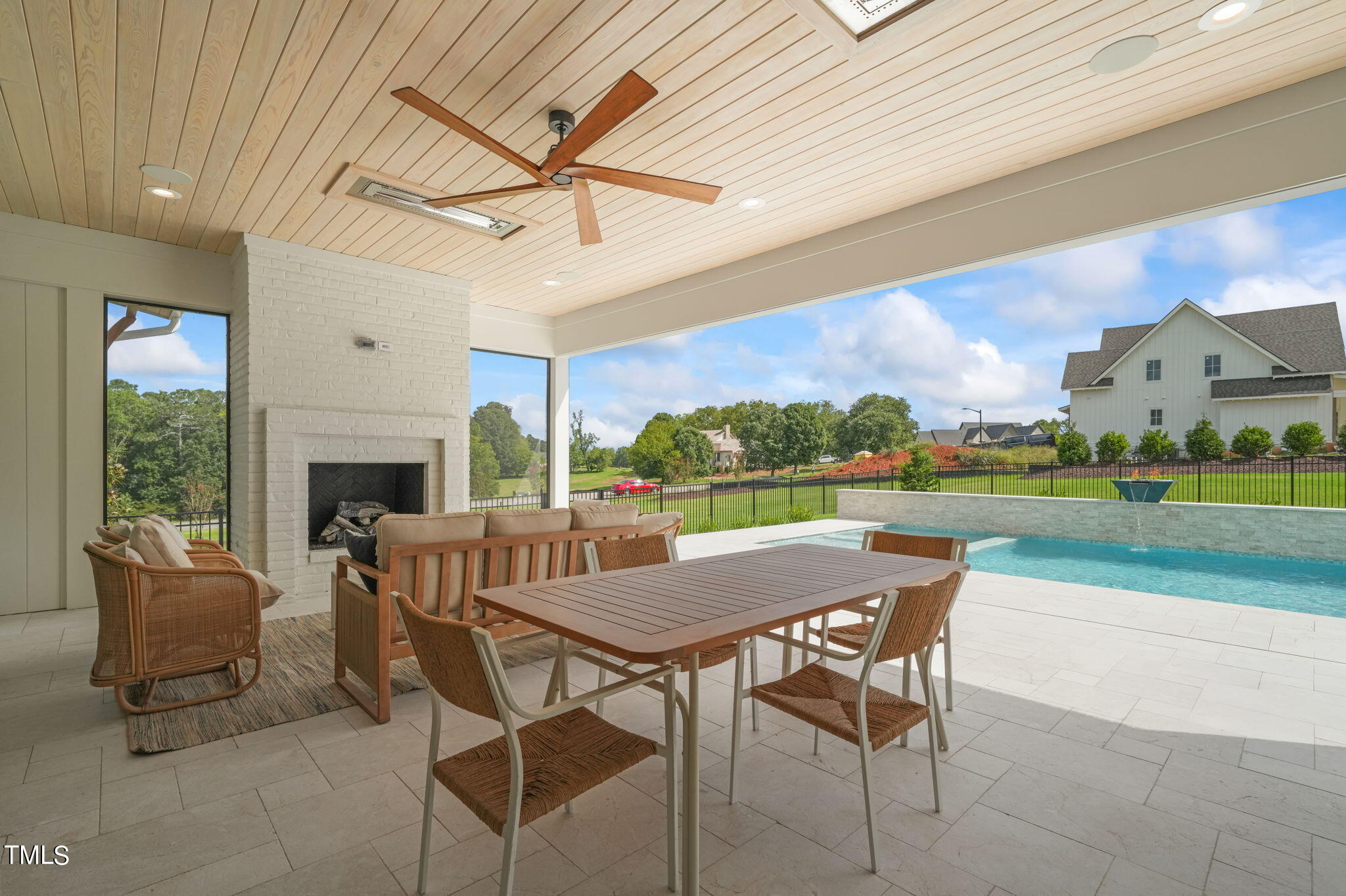 8916 Grand Highland Way