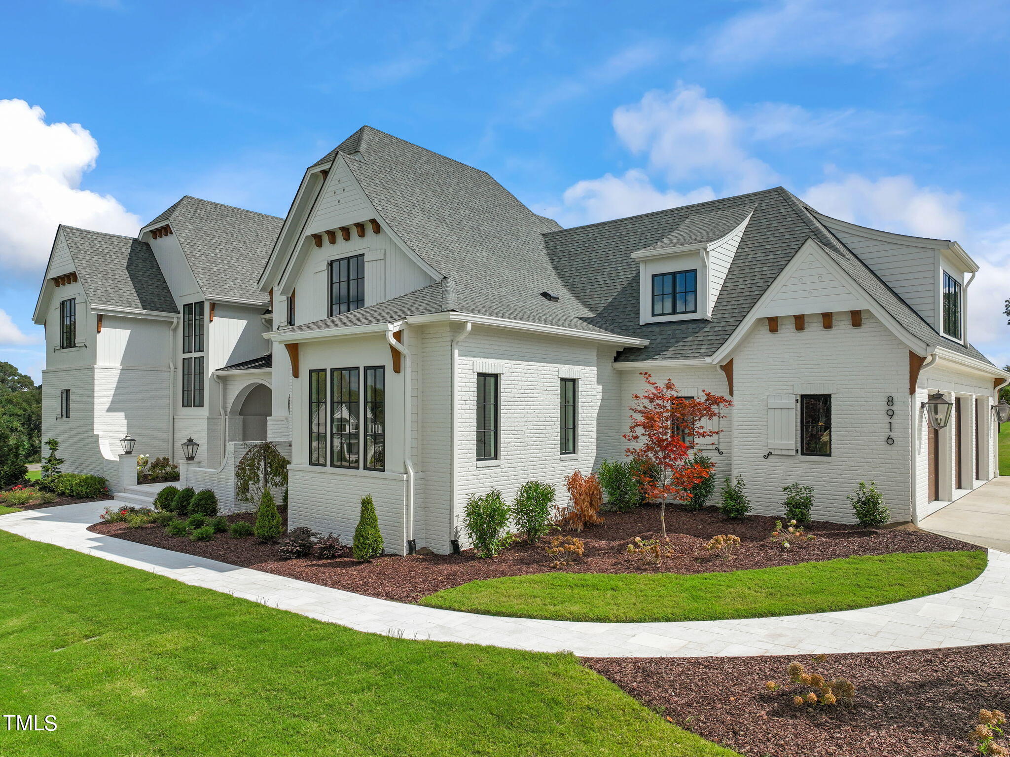 8916 Grand Highland Way