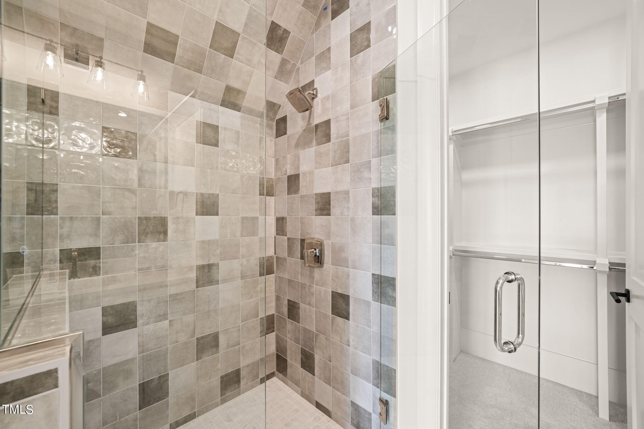 8916 Grand Highland Way