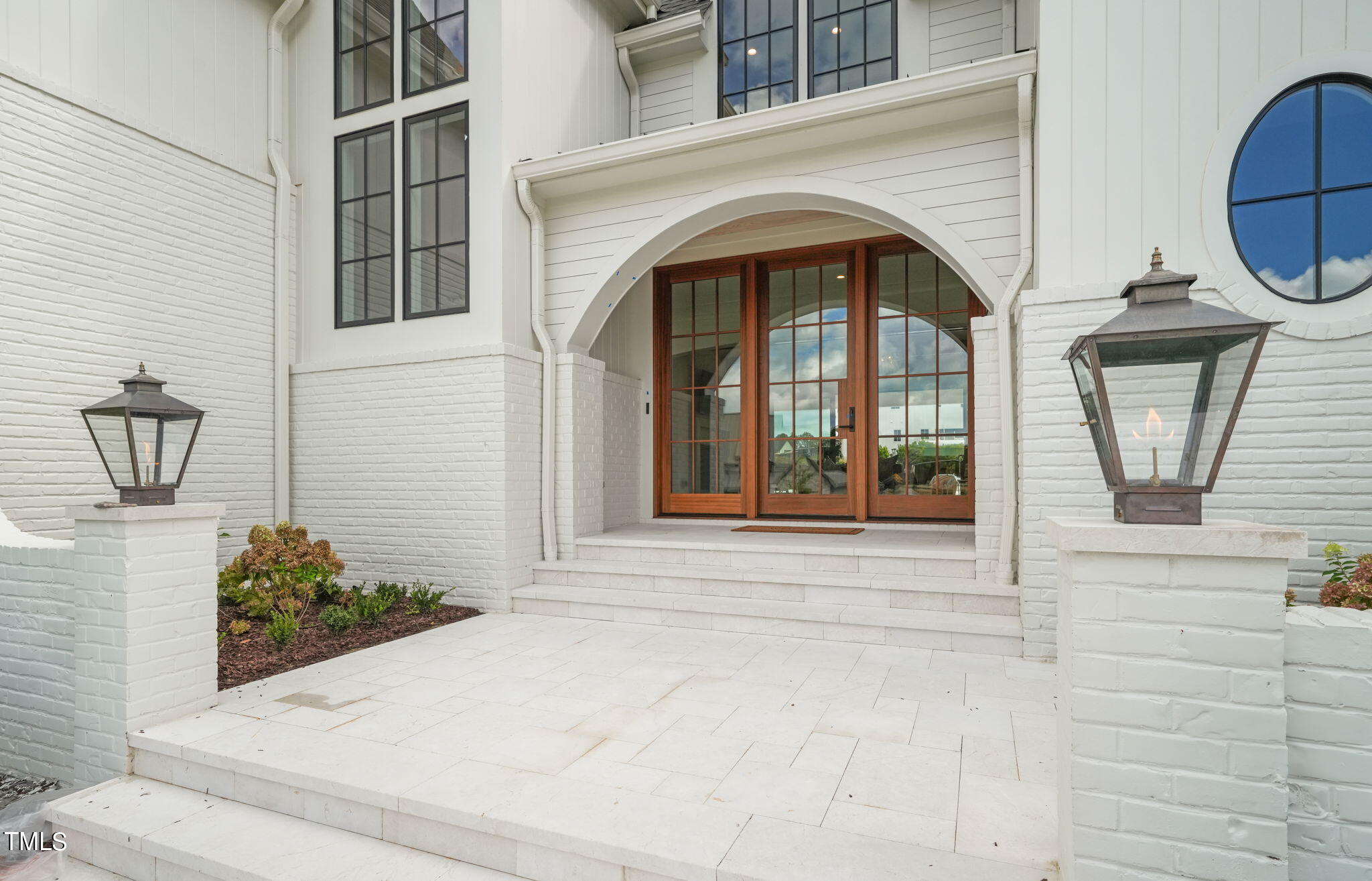 8916 Grand Highland Way