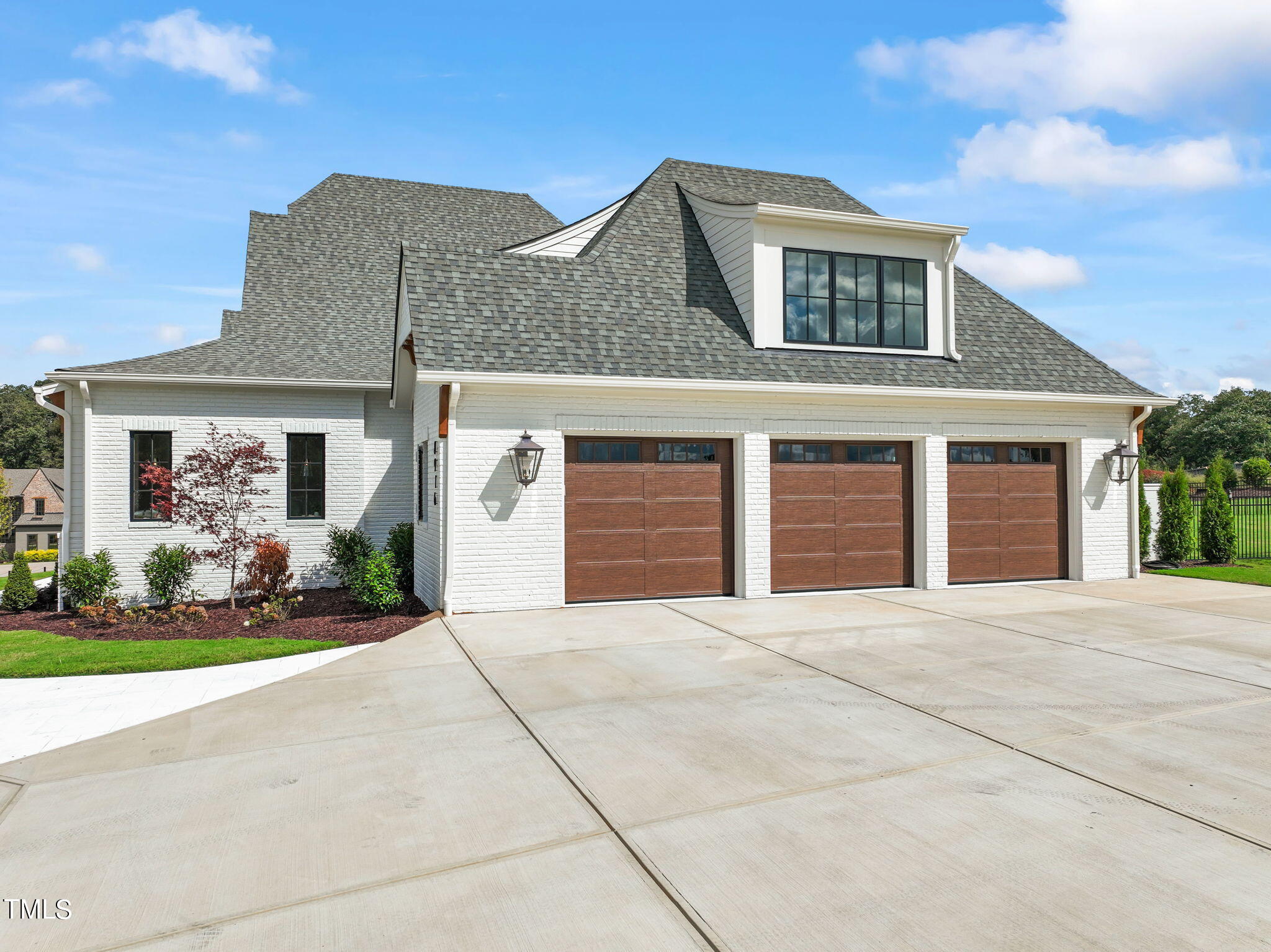 8916 Grand Highland Way