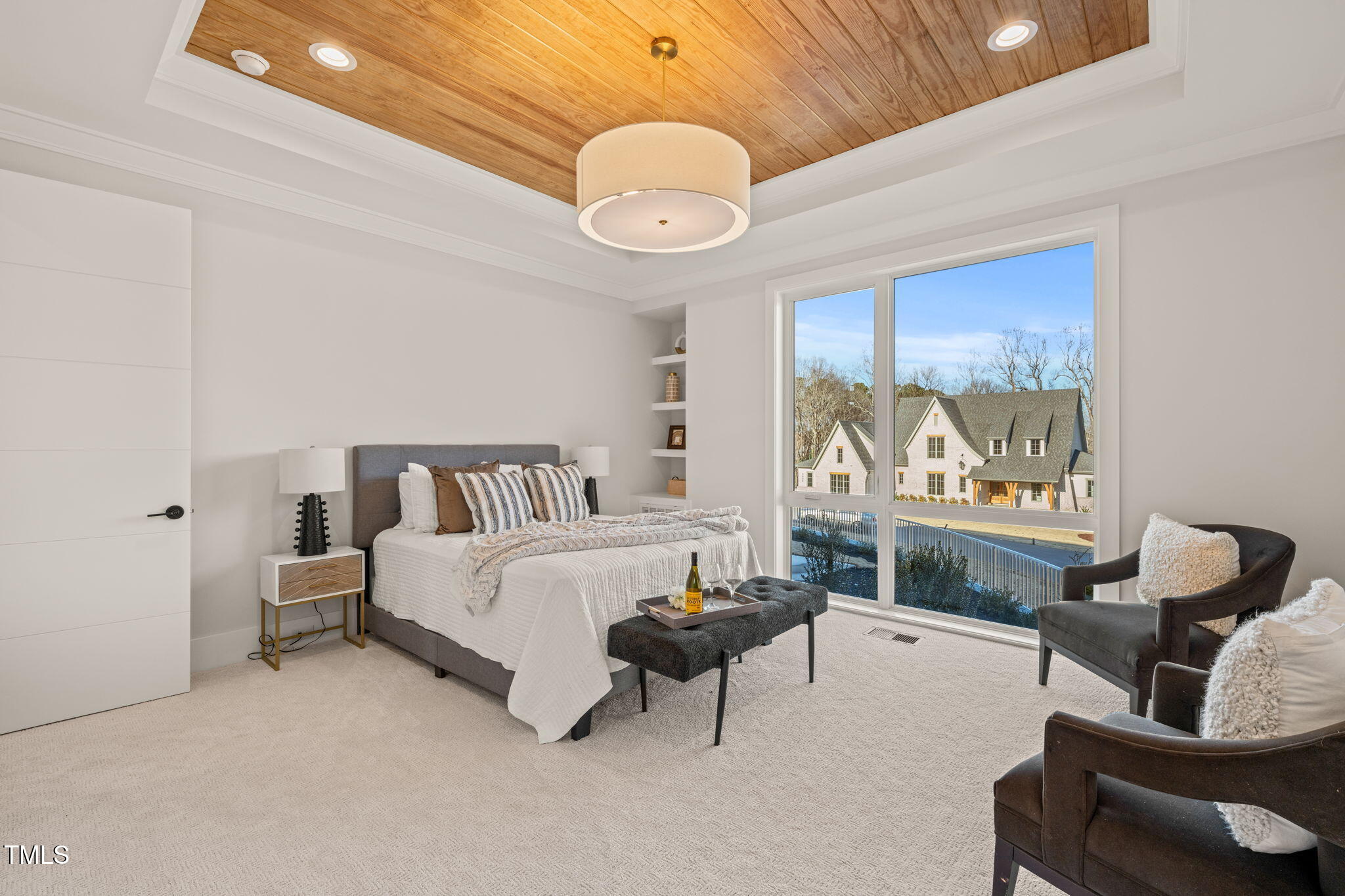 9009 Meadow Pointe Court