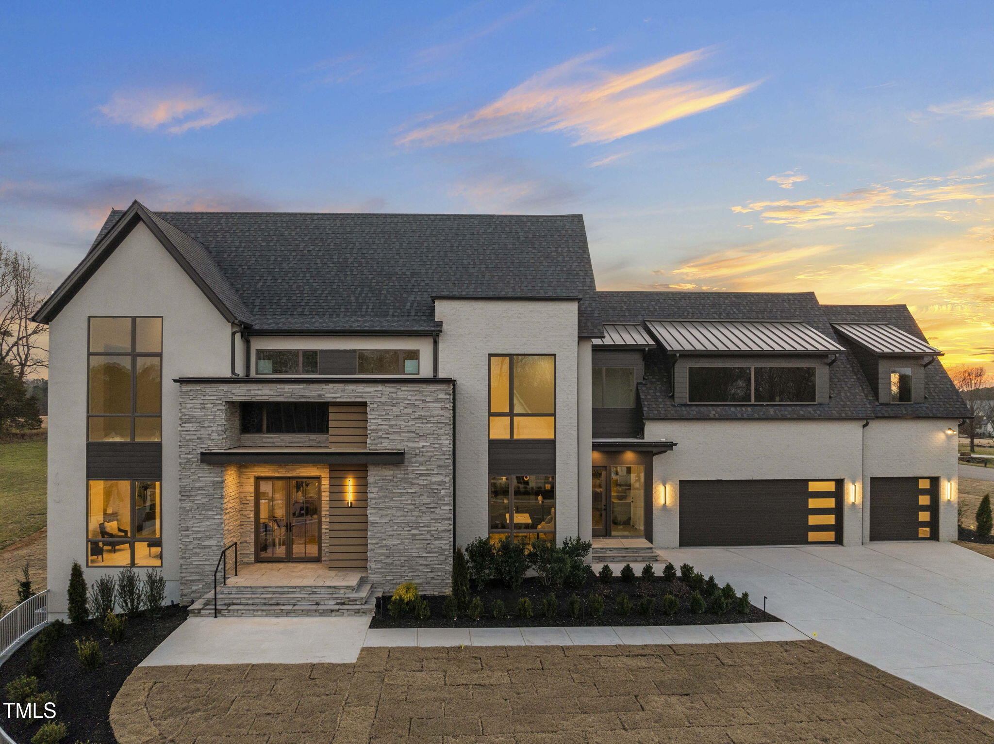 9009 Meadow Pointe Court