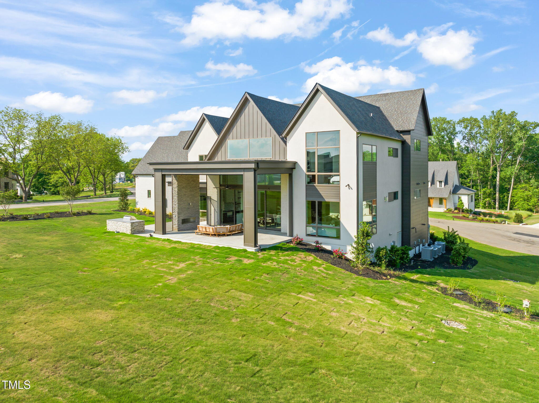 9009 Meadow Pointe Court