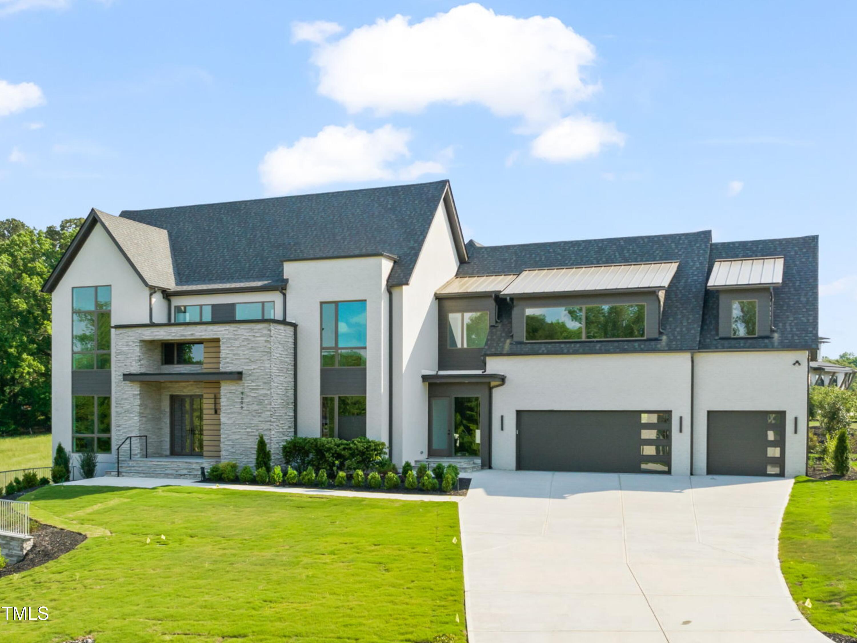 9009 Meadow Pointe Court