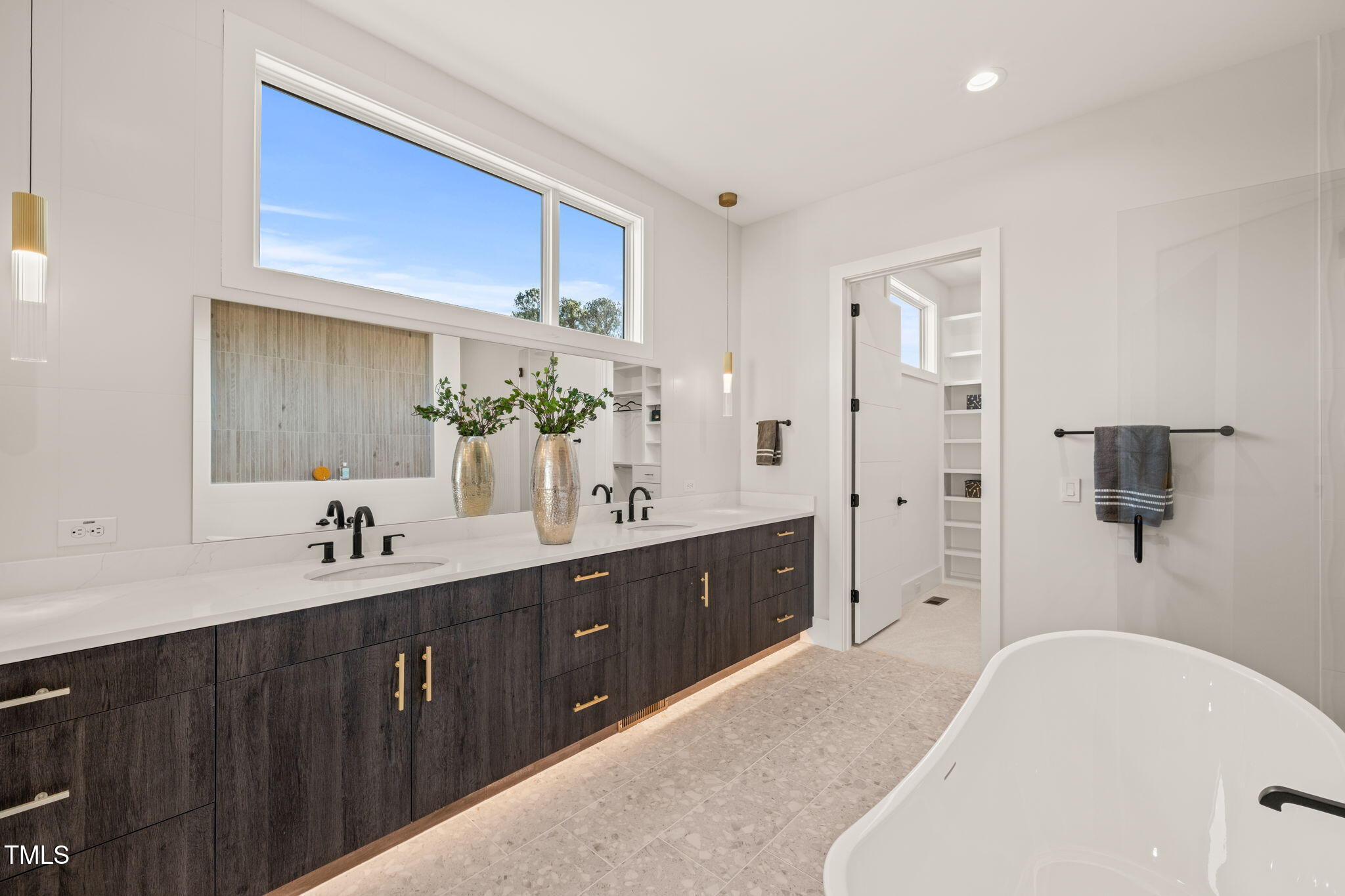 9009 Meadow Pointe Court
