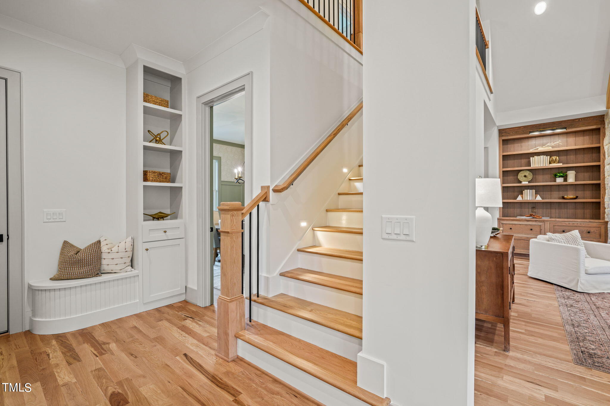 8909 Grand Highland Way
