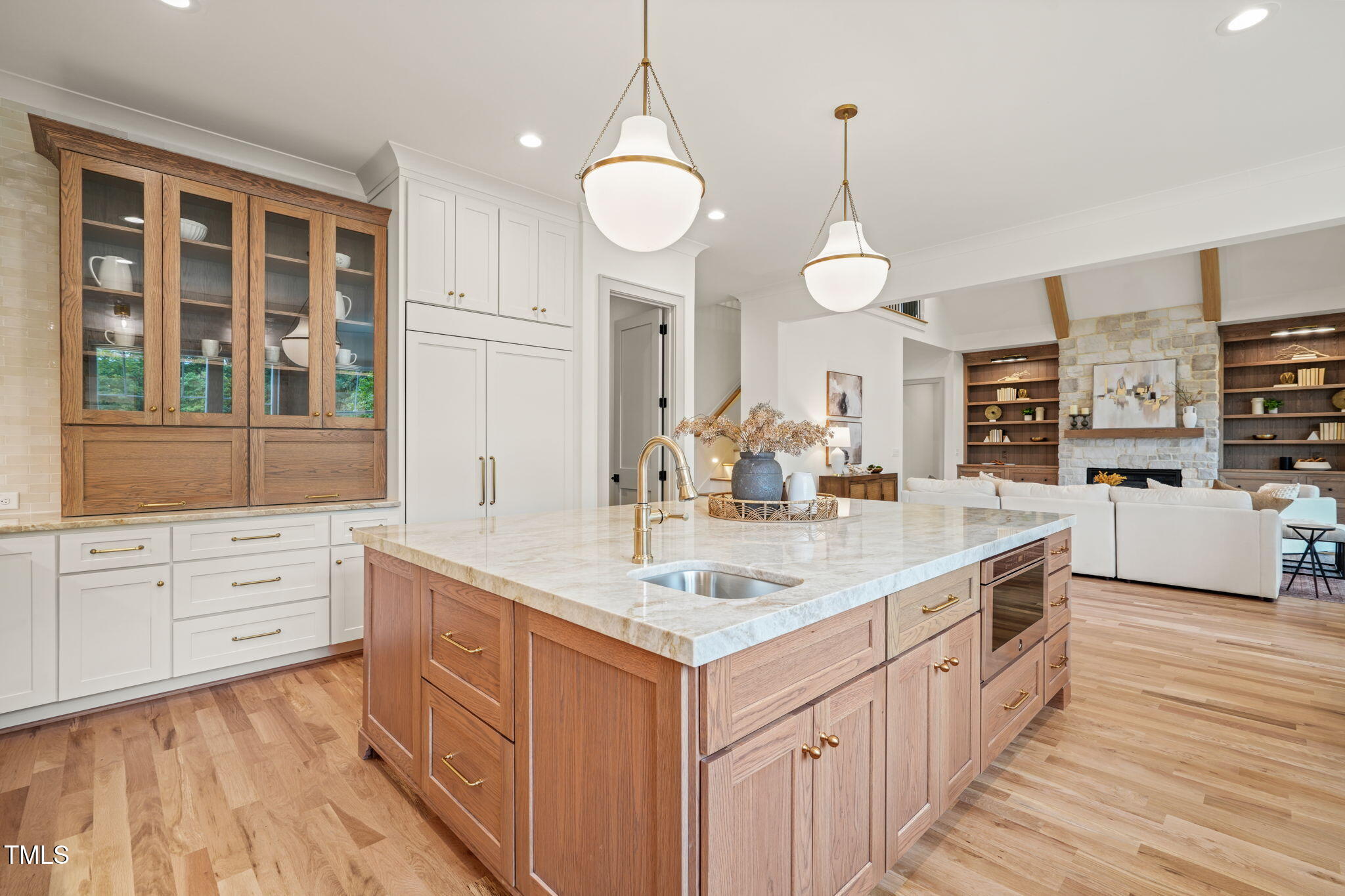 8909 Grand Highland Way
