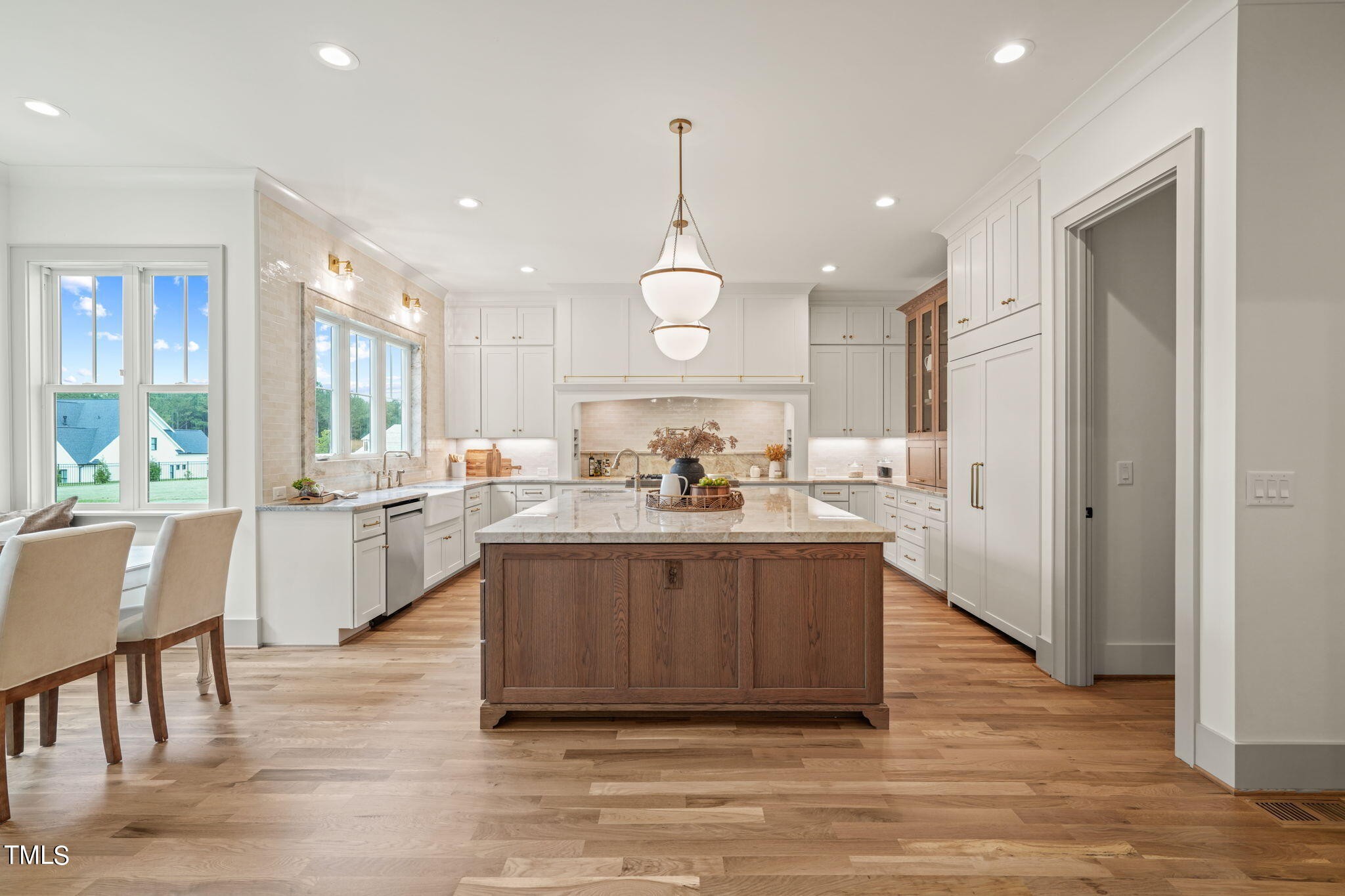 8909 Grand Highland Way