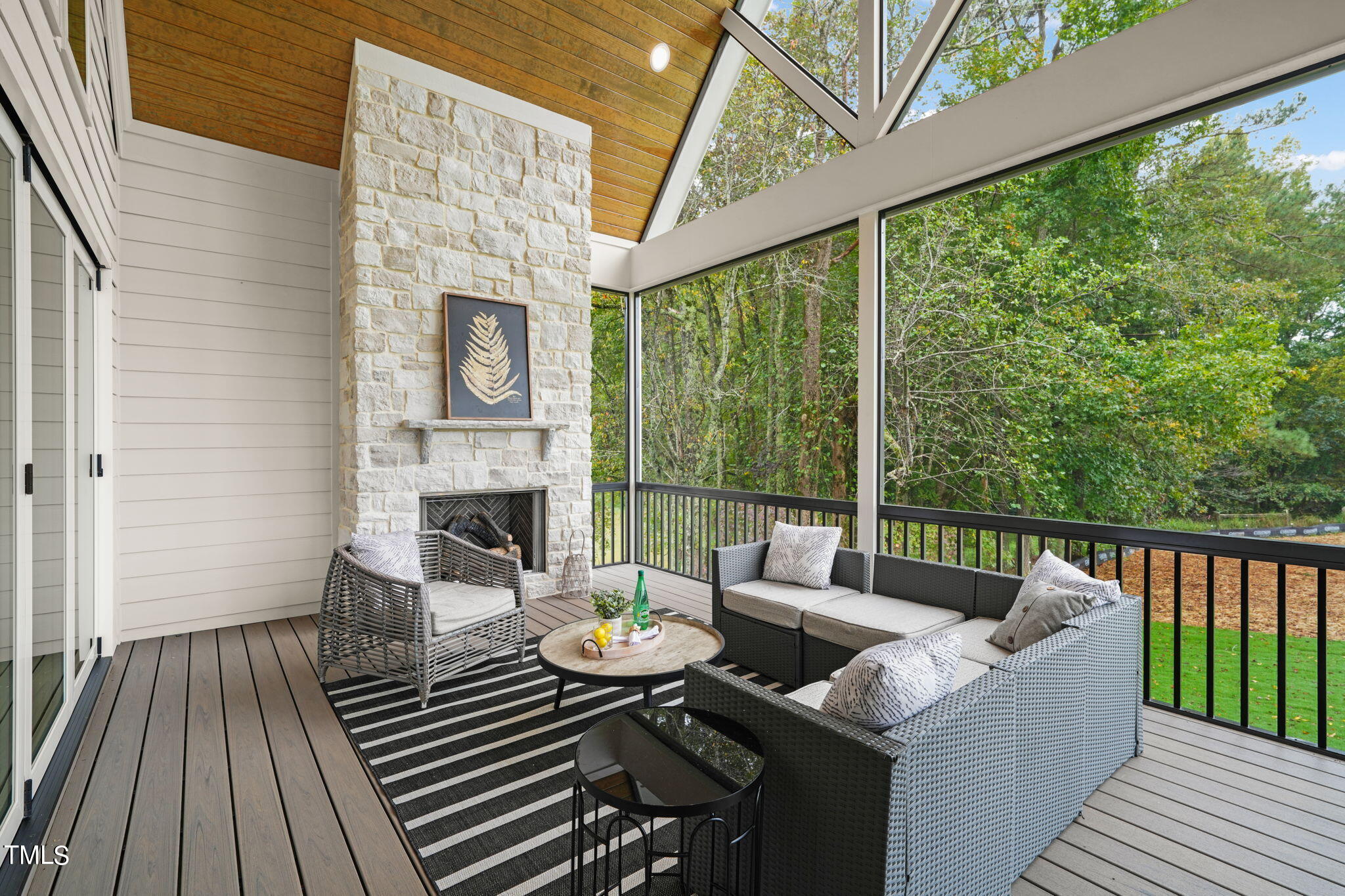 8909 Grand Highland Way
