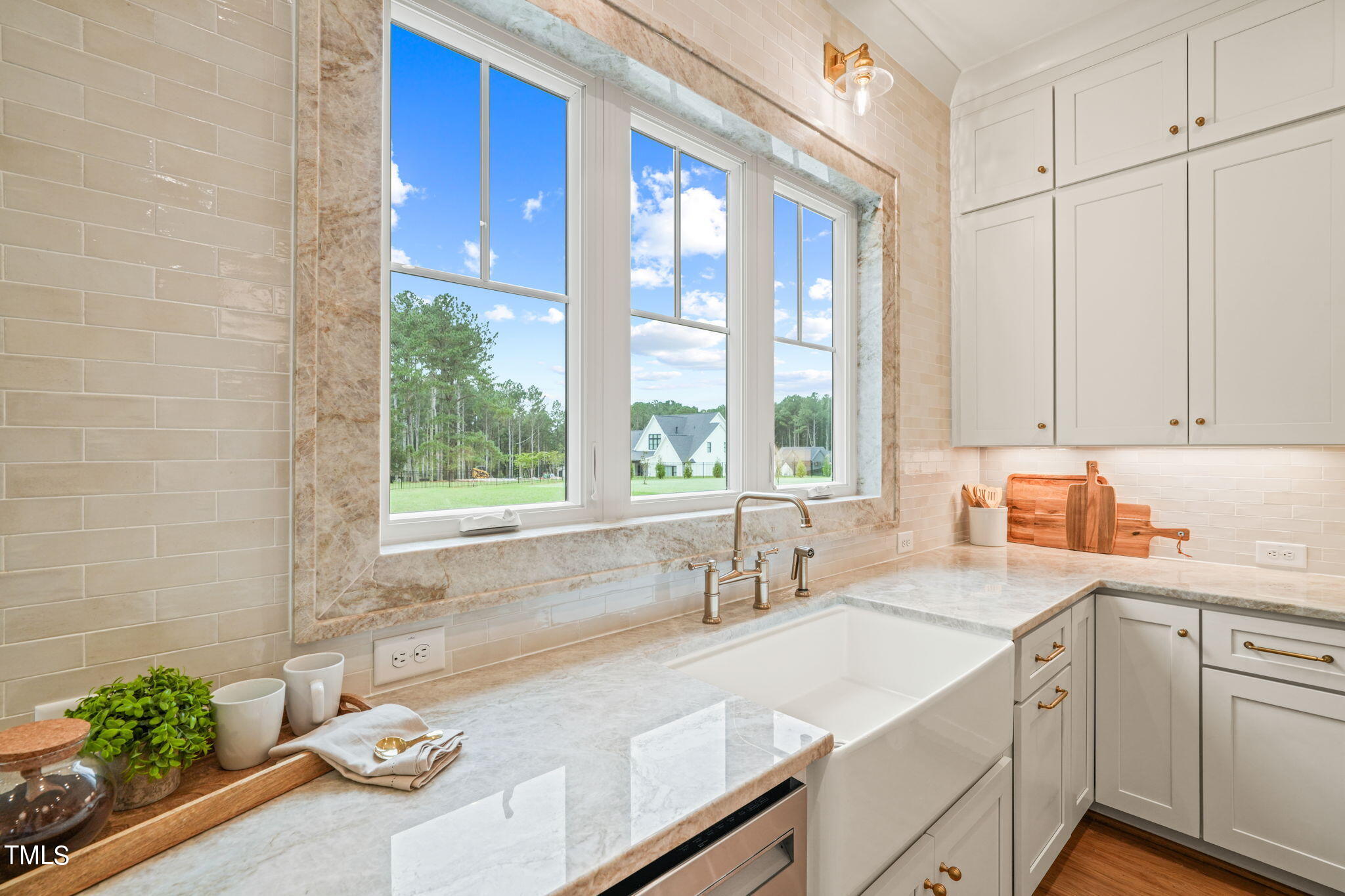 8909 Grand Highland Way