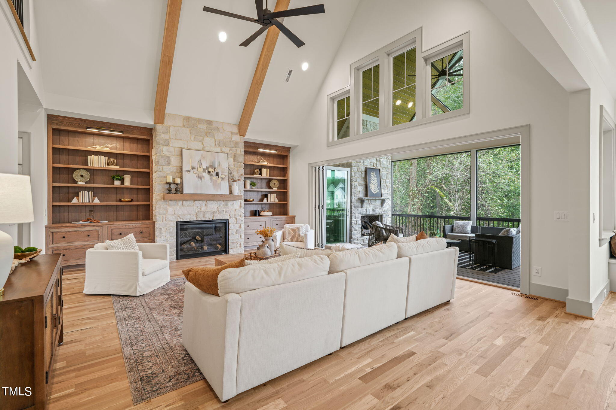 8909 Grand Highland Way