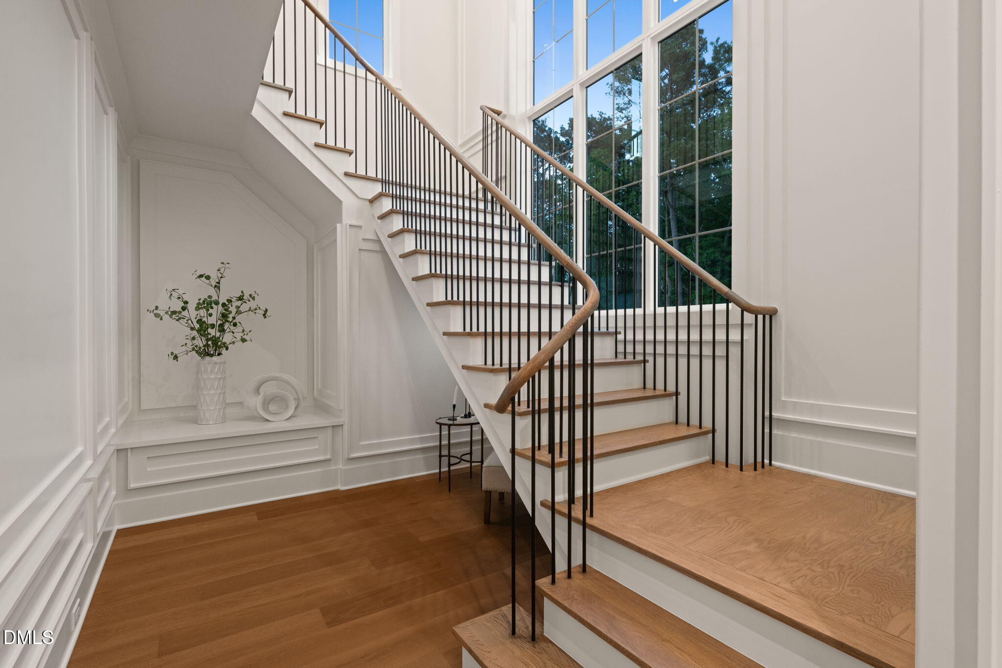 9105 Overlook Crest Drive
