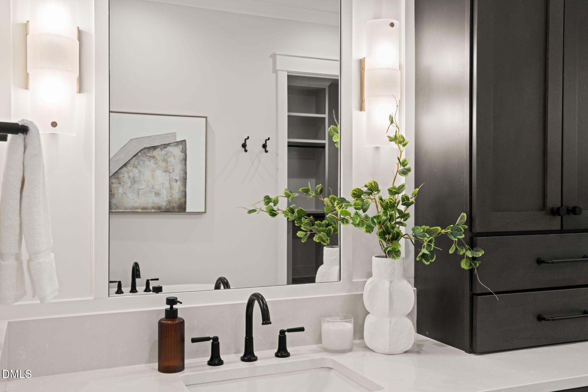 9105 Overlook Crest Drive