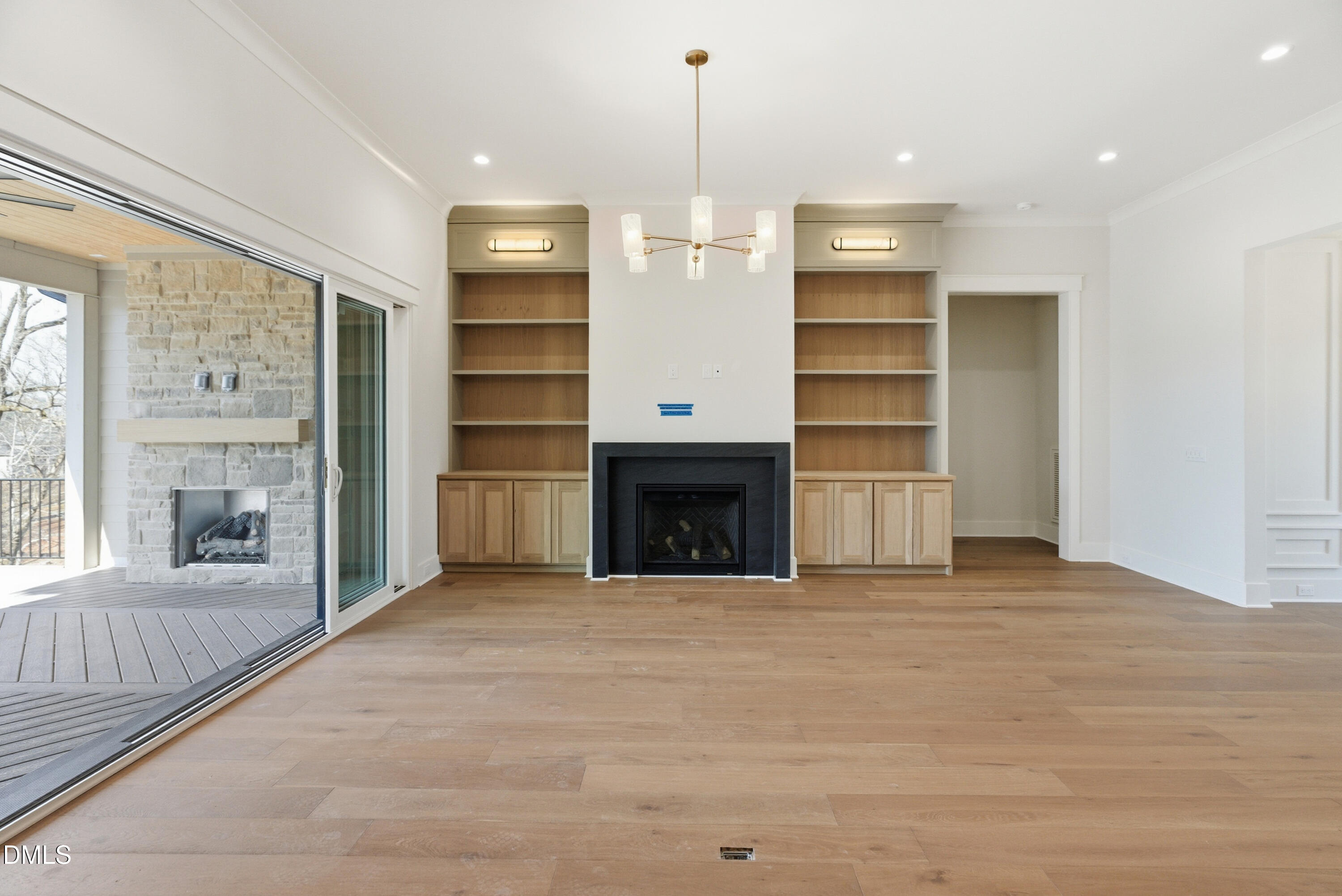 9105 Overlook Crest Drive