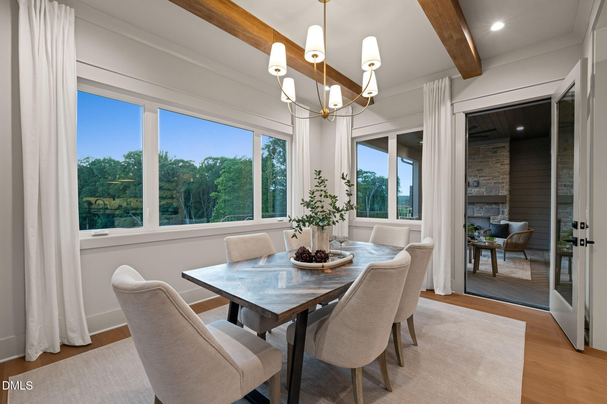 9105 Overlook Crest Drive