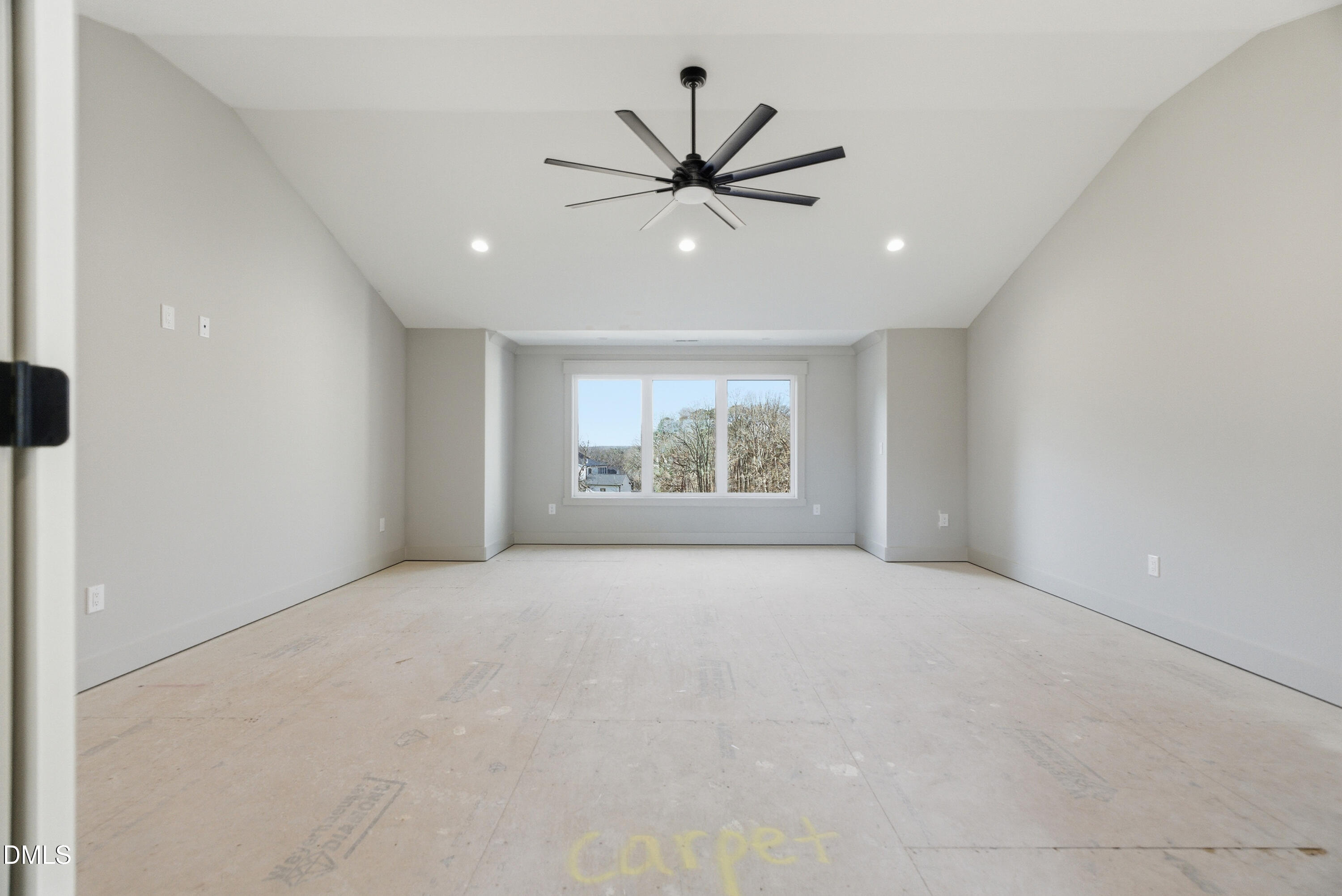 9105 Overlook Crest Drive