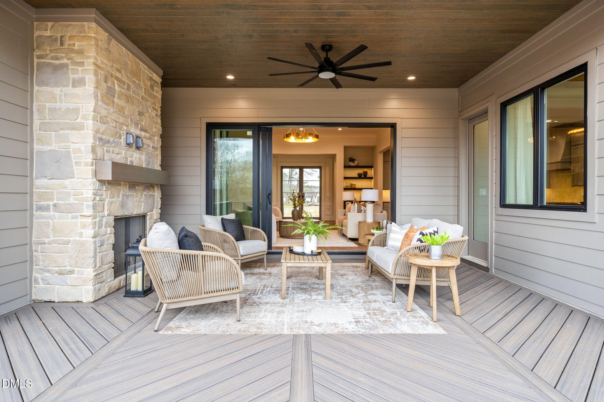 9105 Overlook Crest Drive