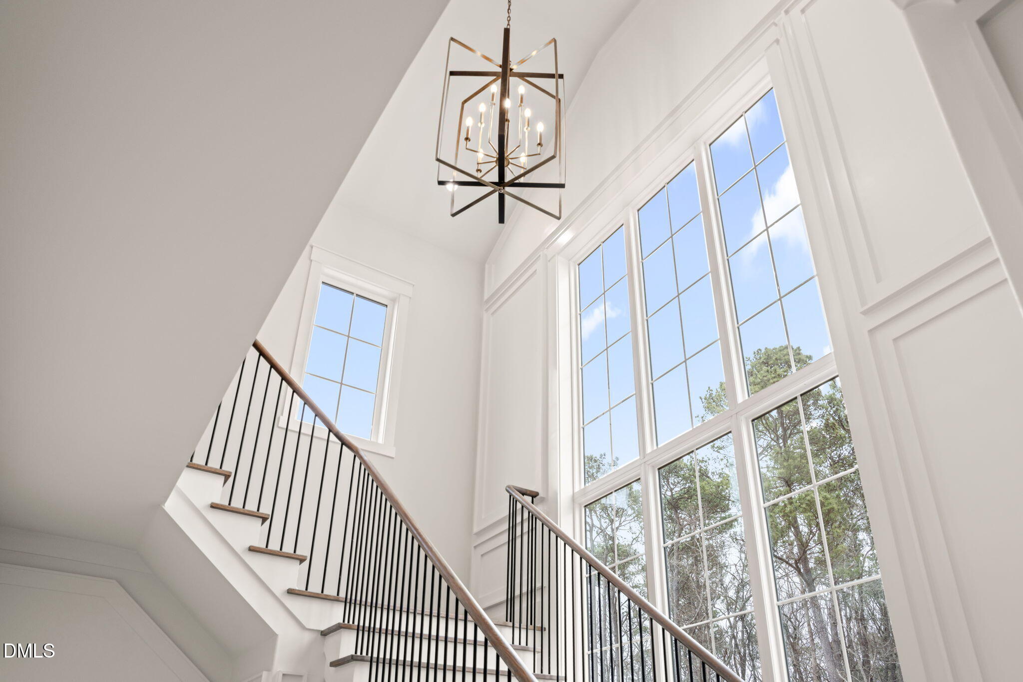 9105 Overlook Crest Drive