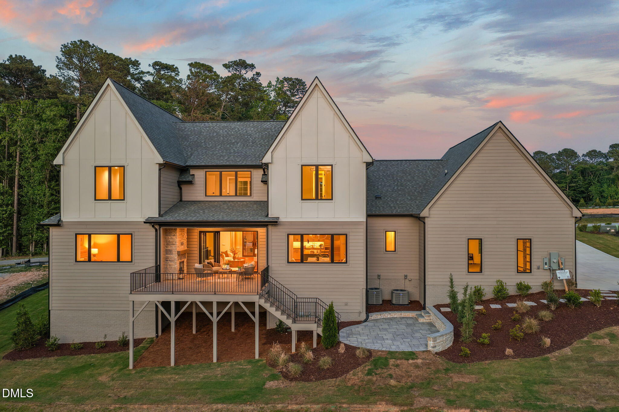 9105 Overlook Crest Drive