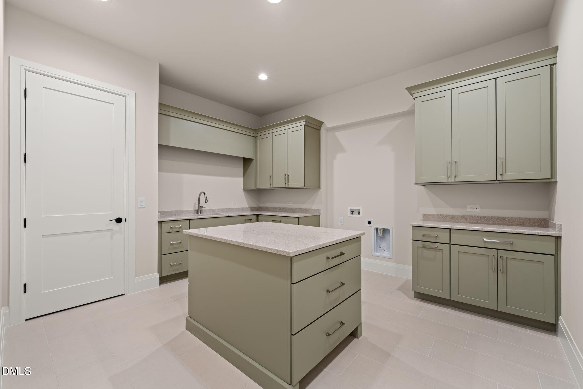 9125 Overlook Crest Drive